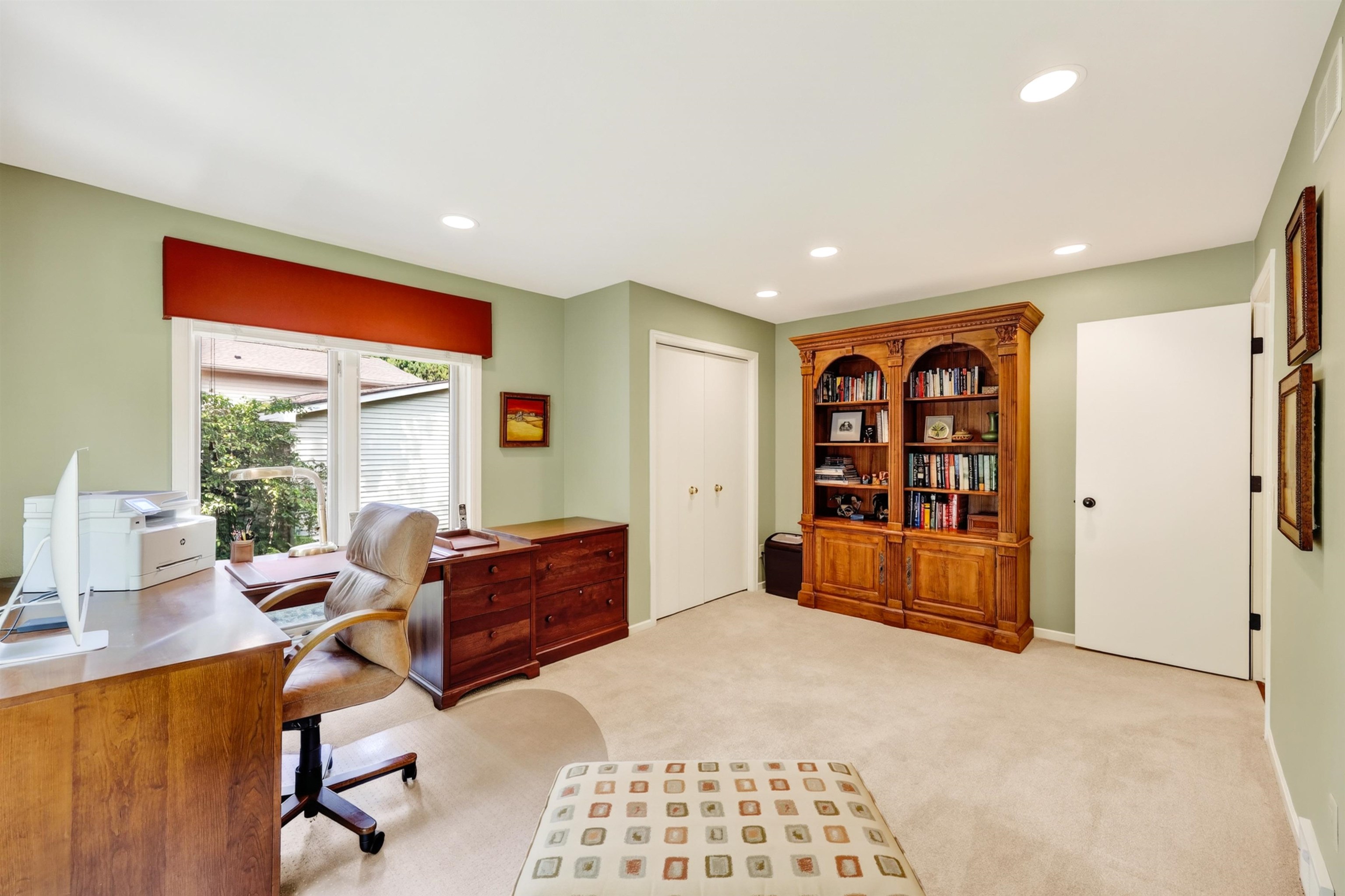 7426 Farmington Way