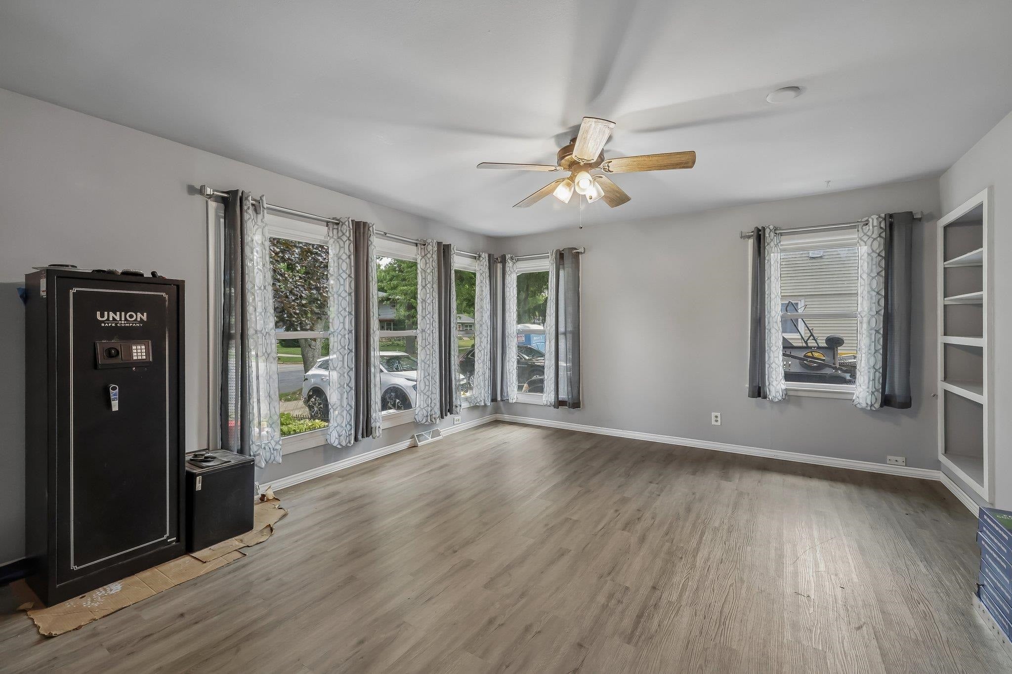 214 Acewood Boulevard