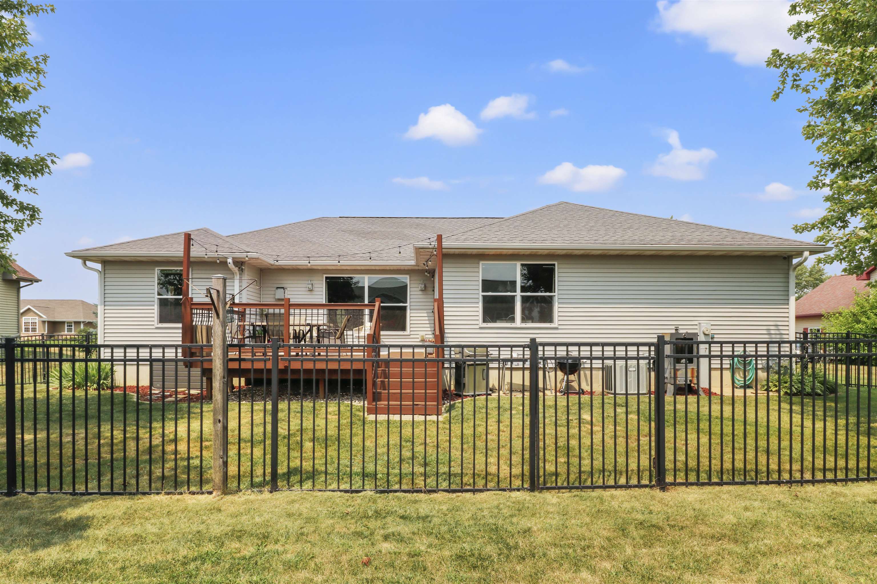 1904 Nighthawk Lane