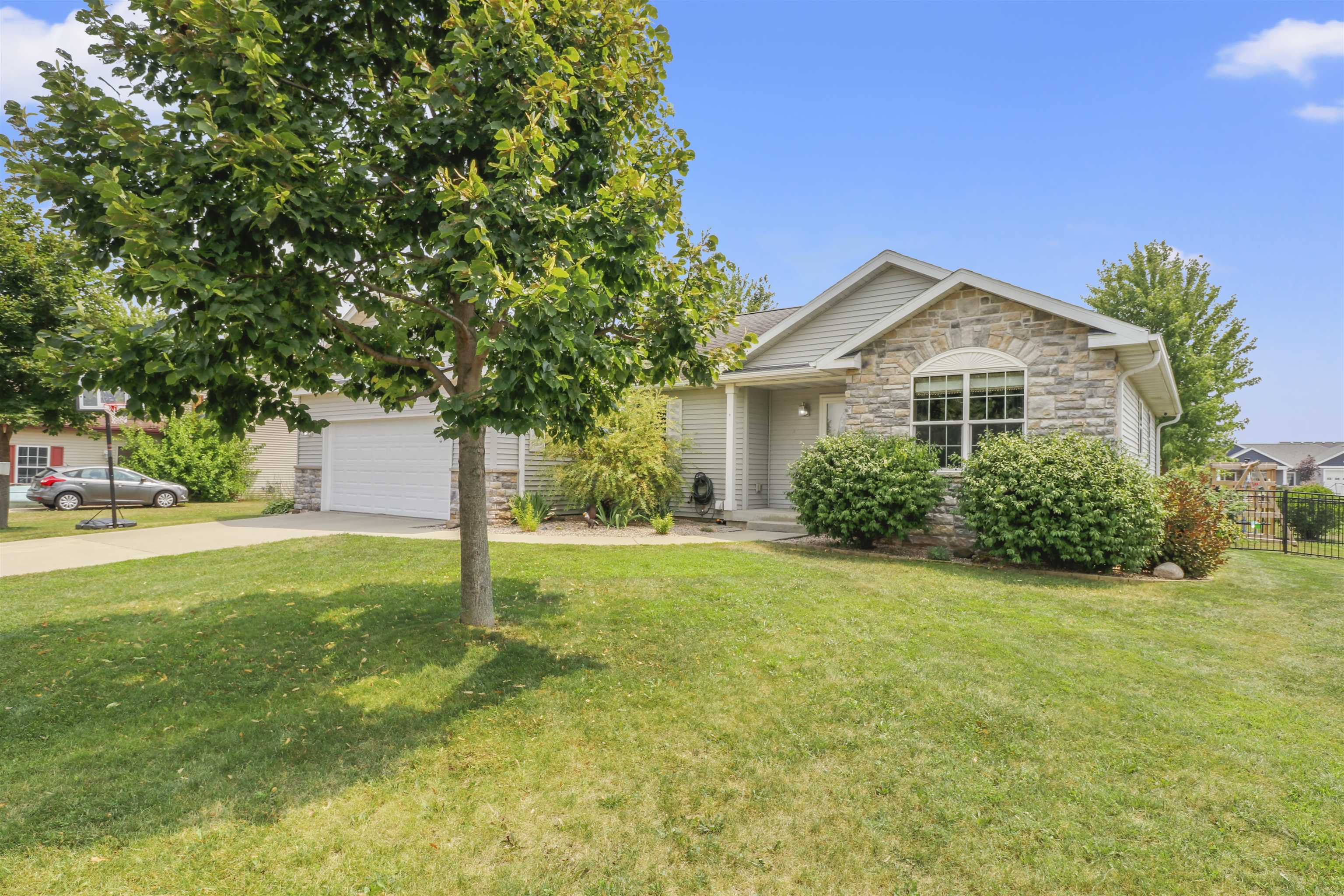 1904 Nighthawk Lane