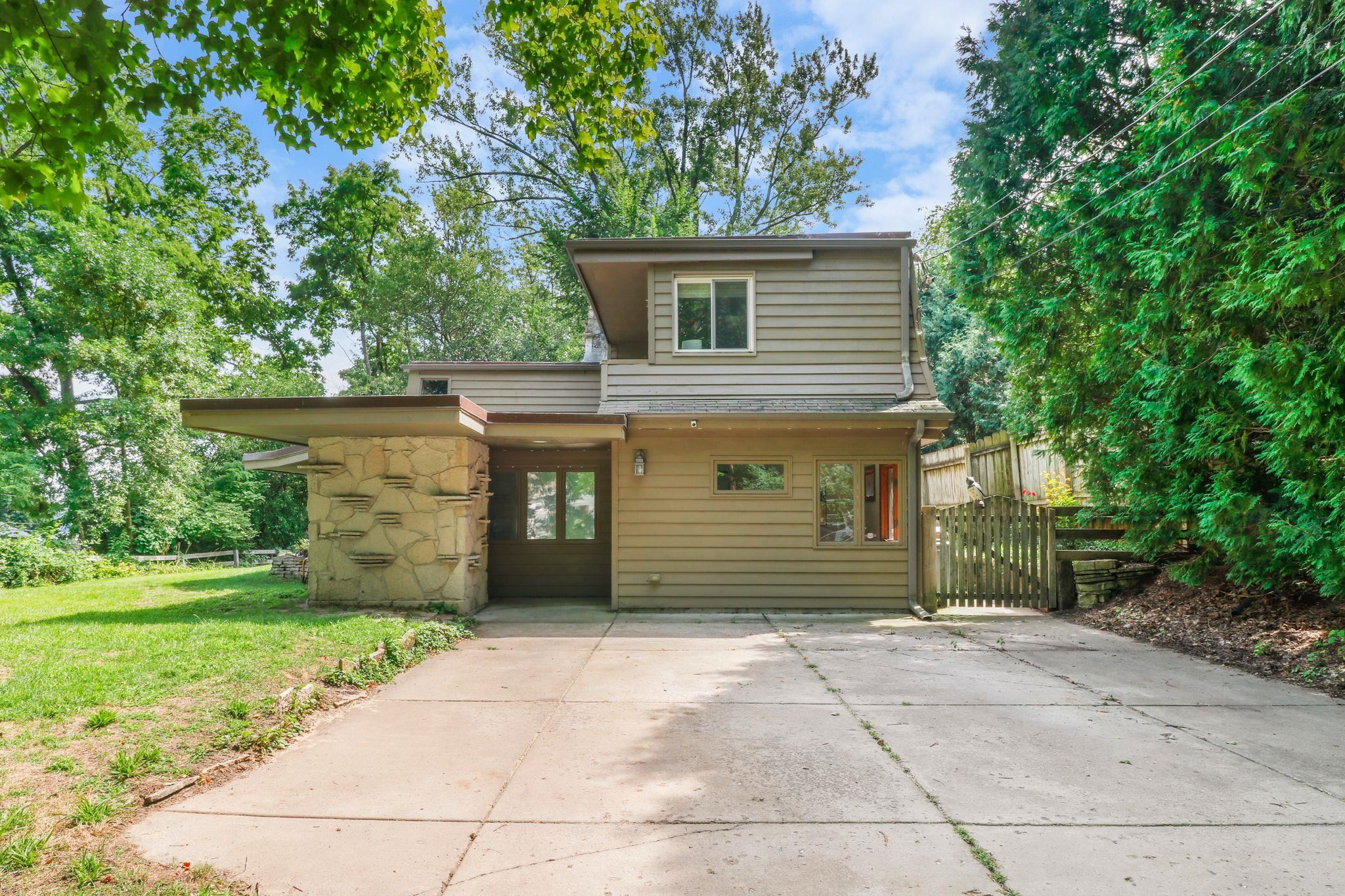 5457 Lake Mendota Drive