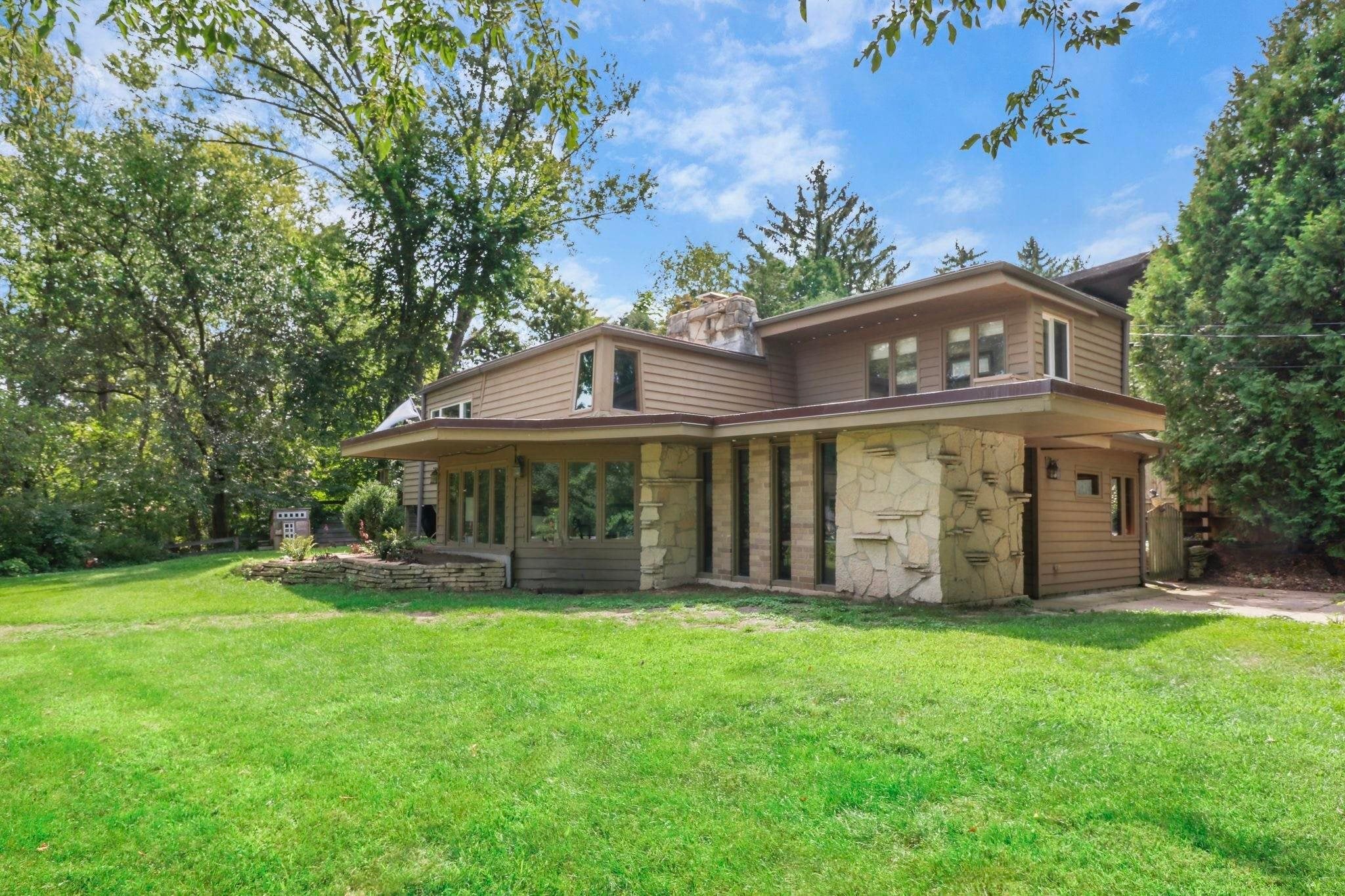 5457 Lake Mendota Drive