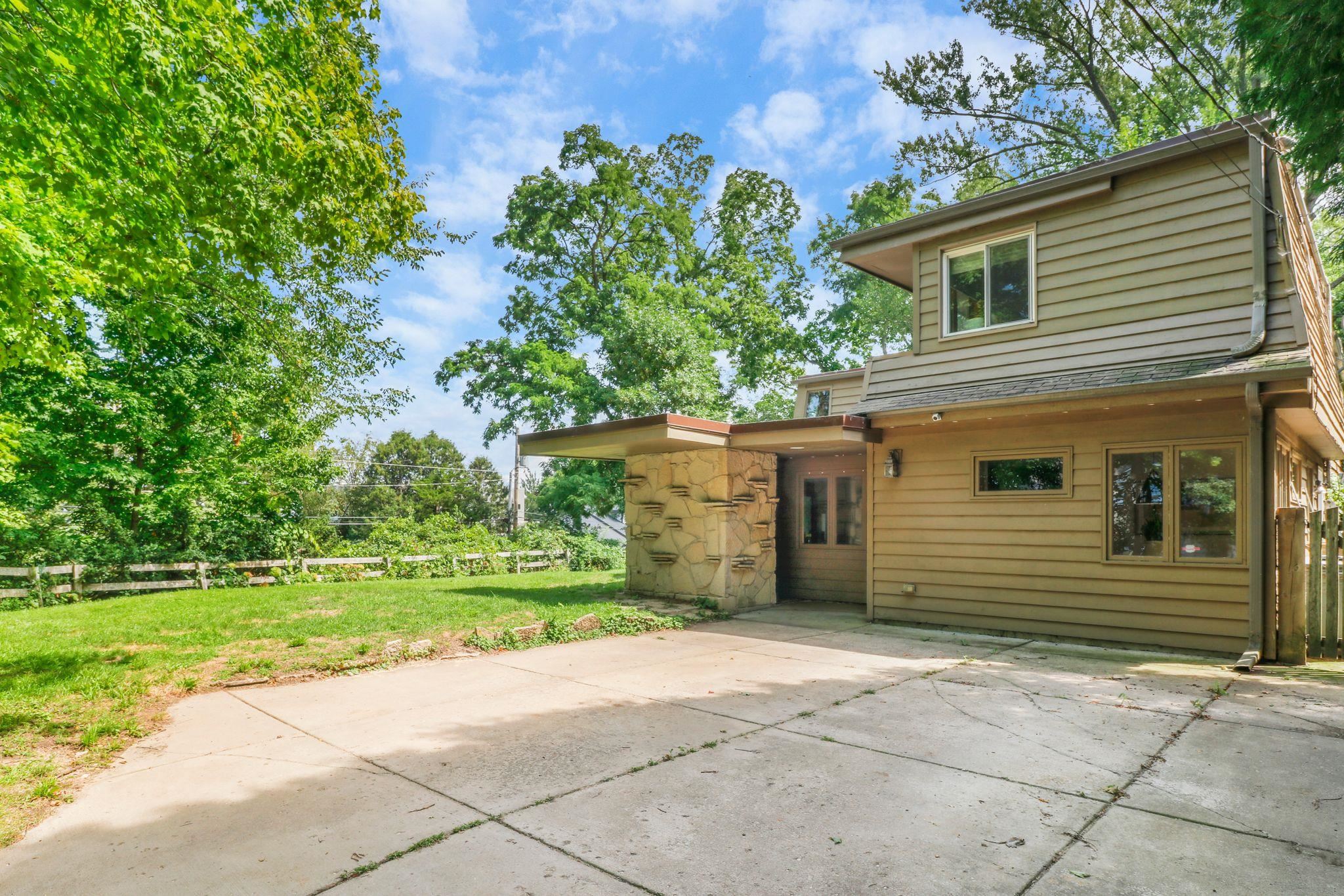 5457 Lake Mendota Drive
