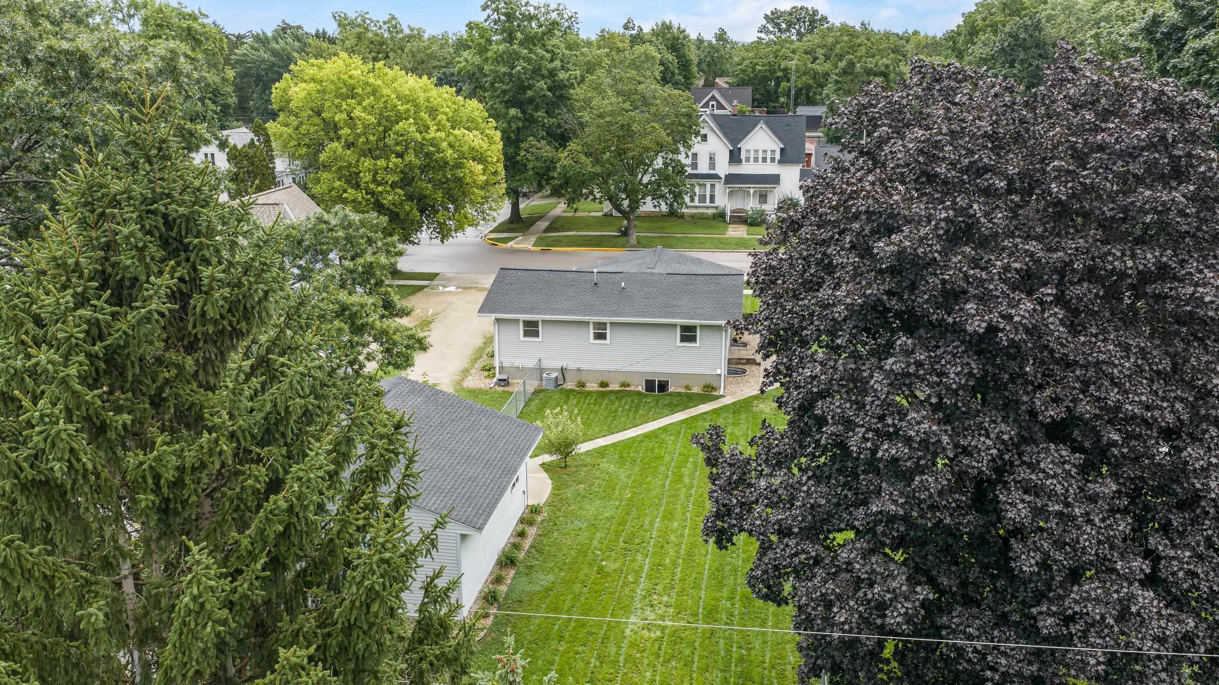 409 S 2nd Street