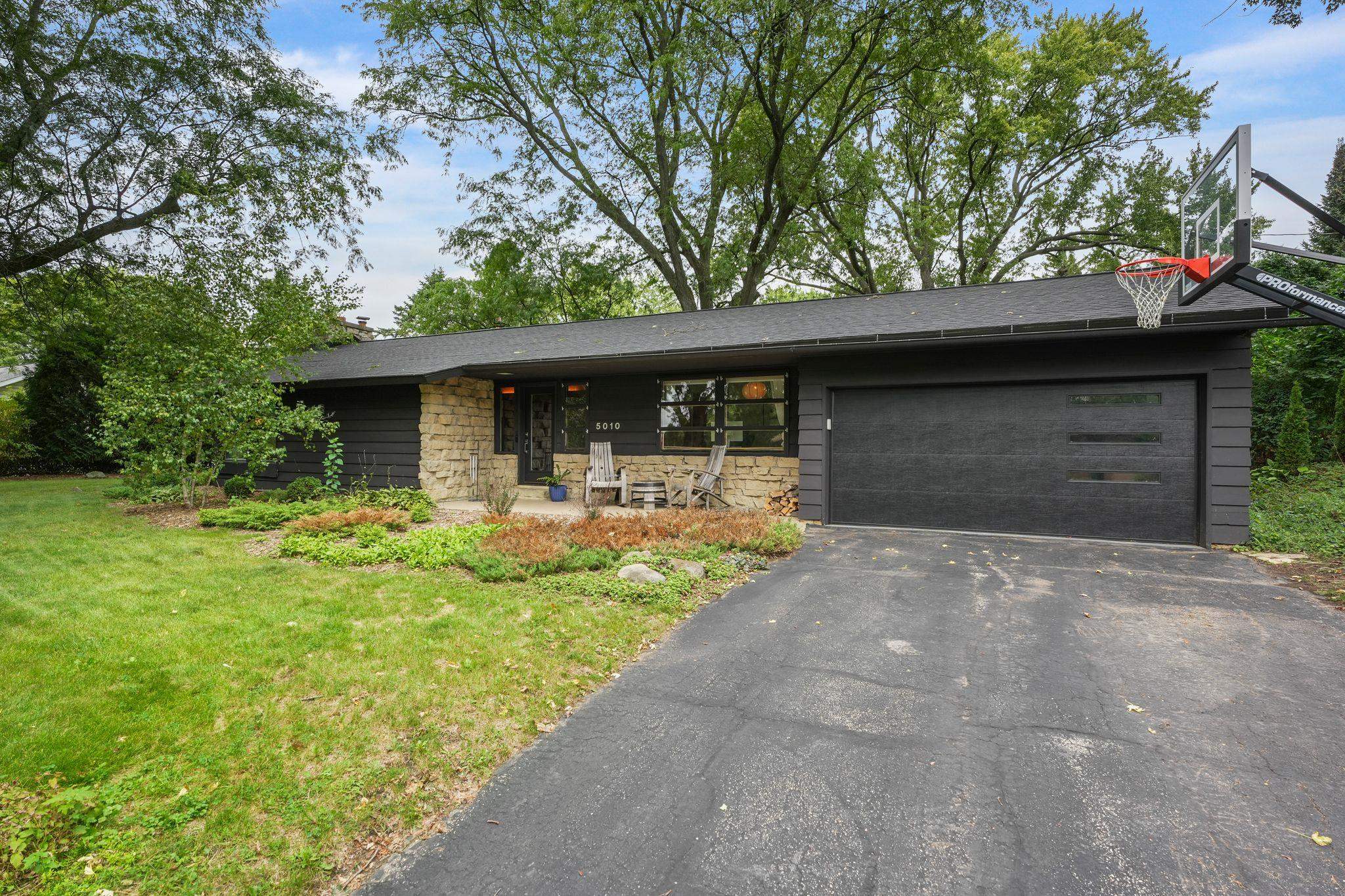 5010 Tomahawk Trail