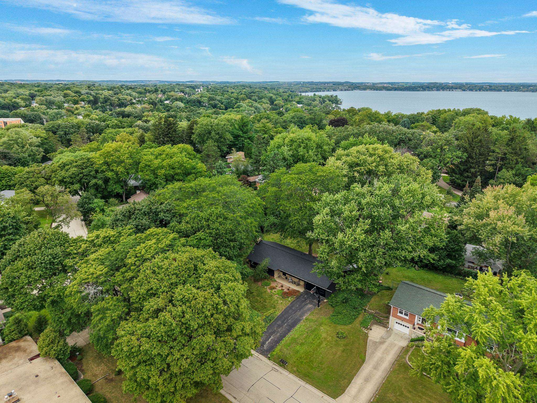 5010 Tomahawk Trail