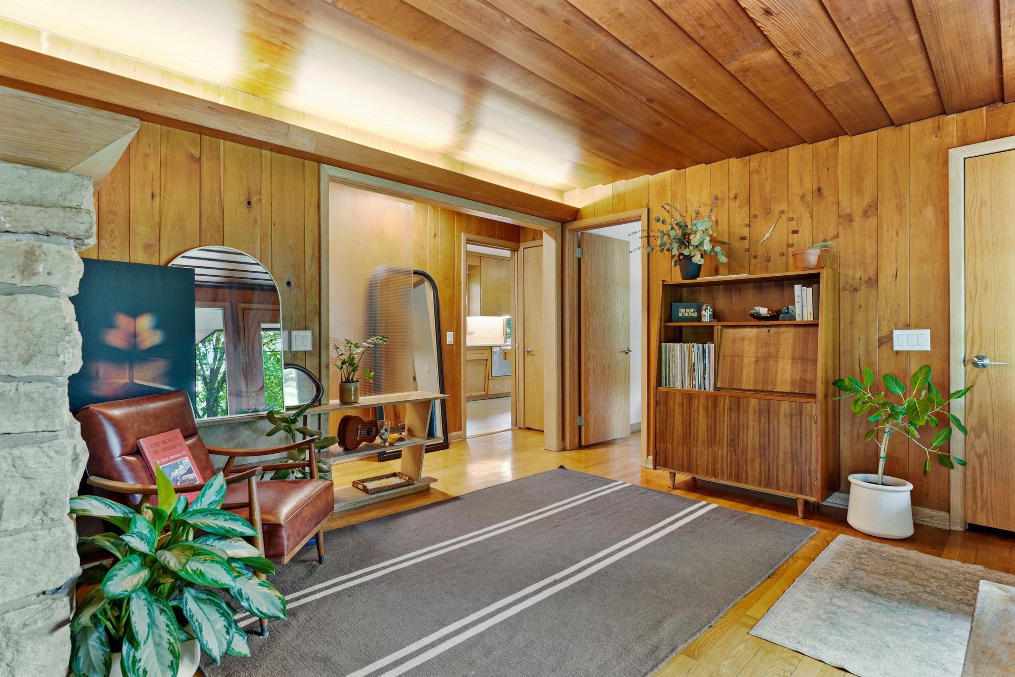 5010 Tomahawk Trail