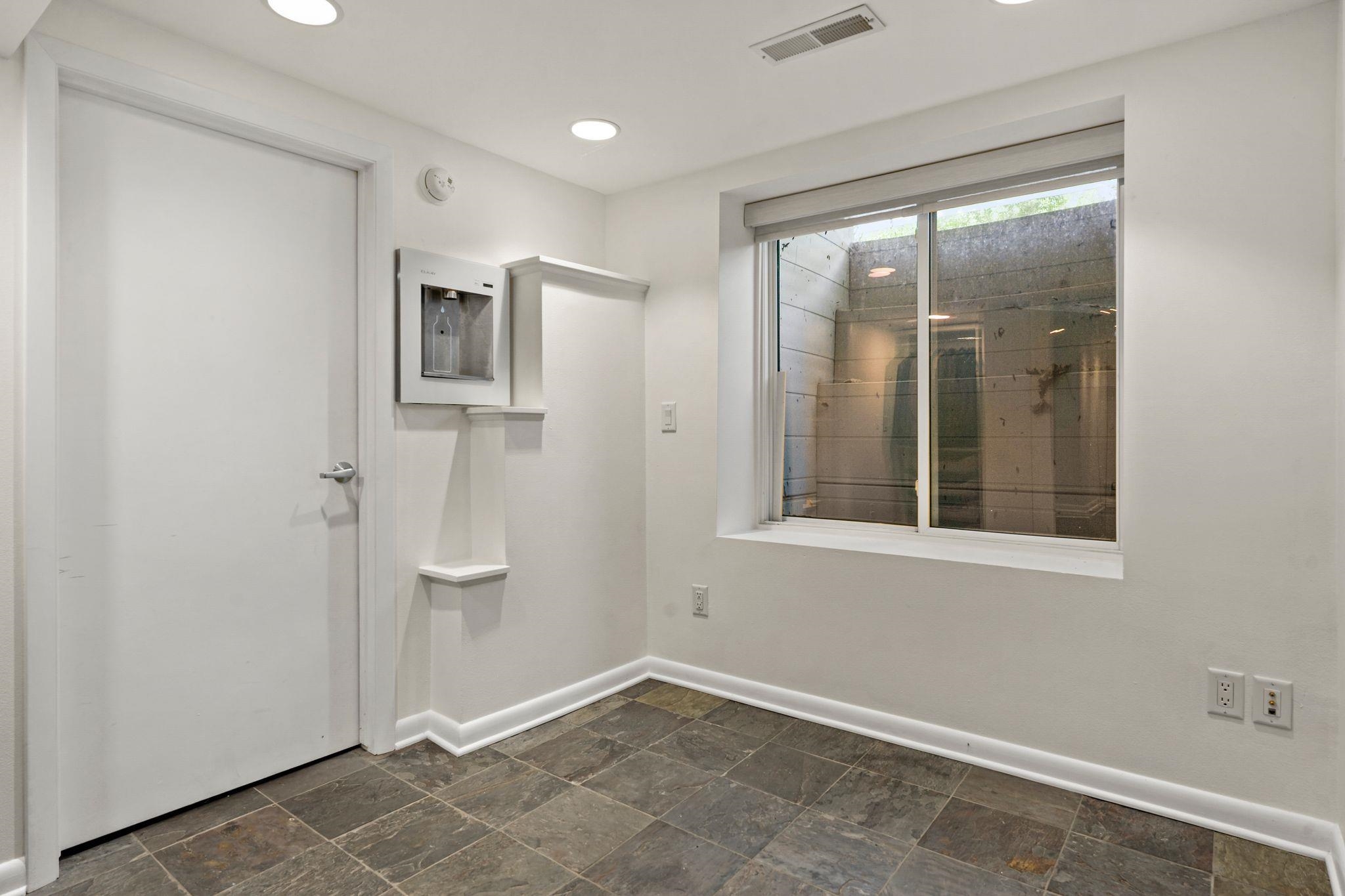 5010 Tomahawk Trail