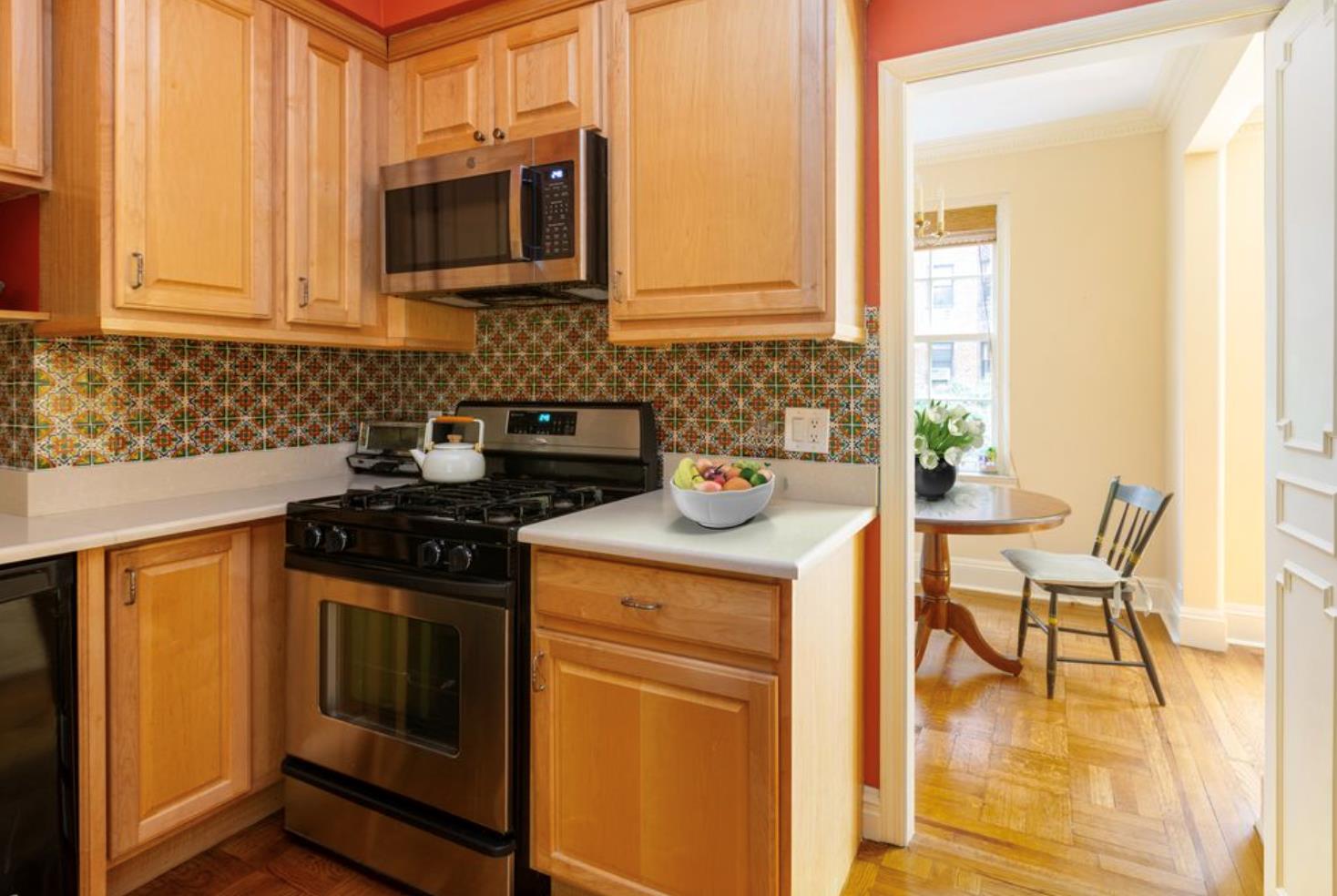 14 SUTTON Place S 4C