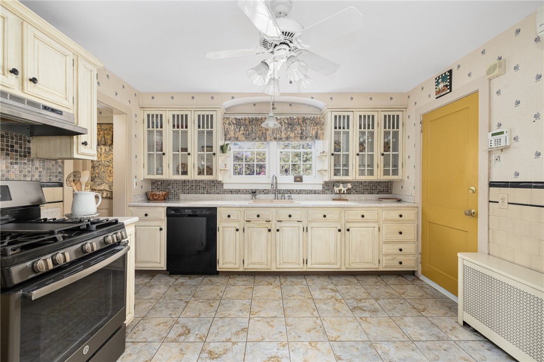 135 Canonchet Avenue