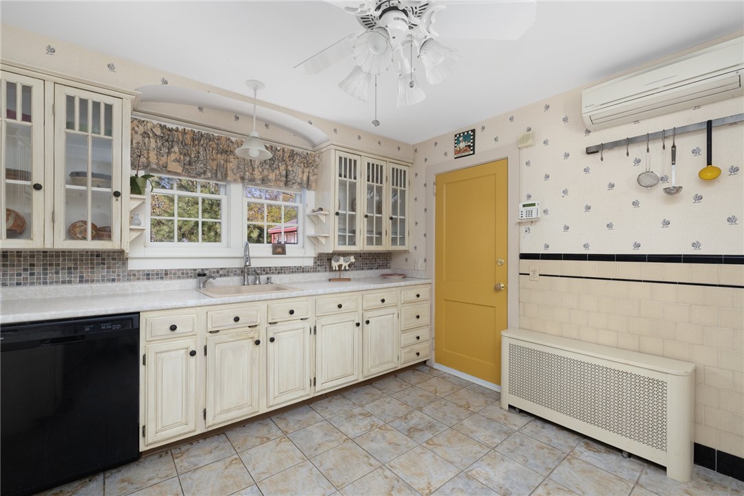 135 Canonchet Avenue