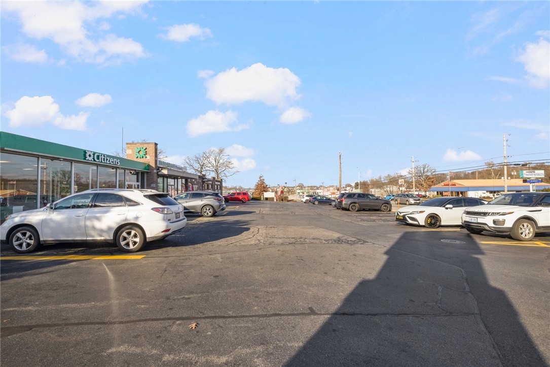 63 Eddie Dowling Highway