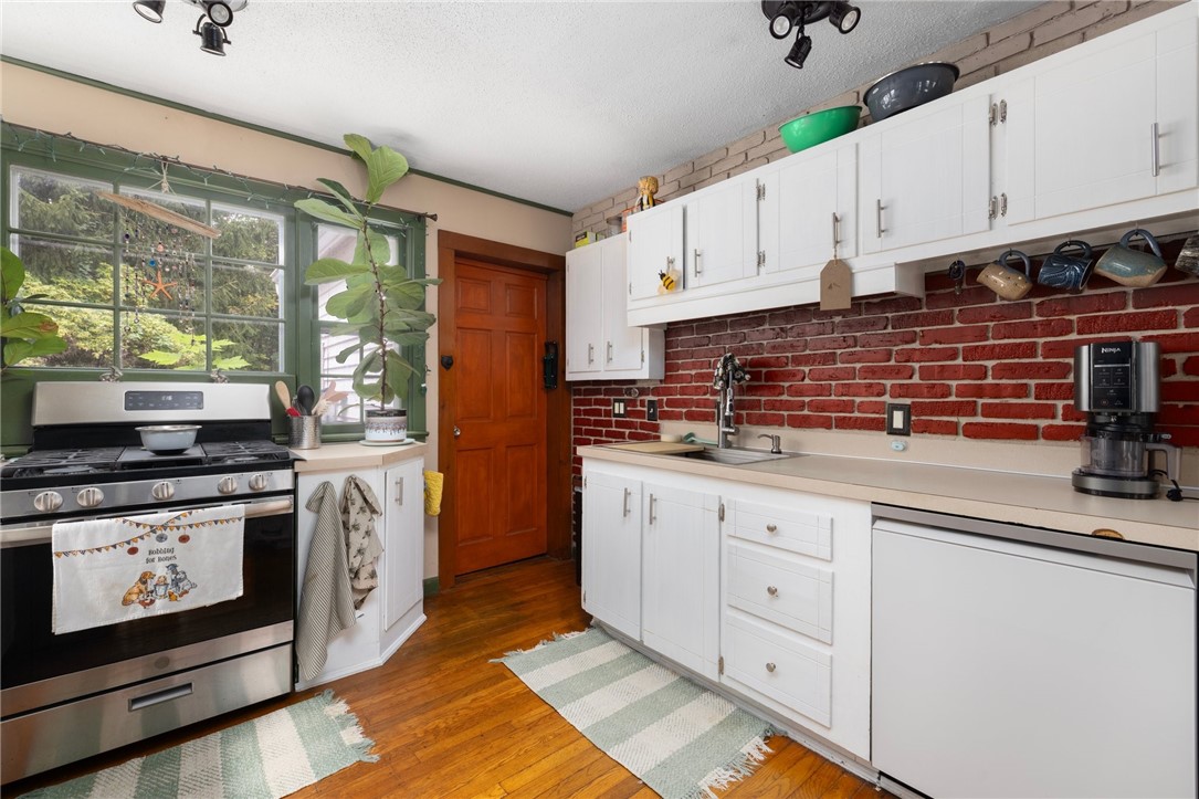 3867 South County Trail