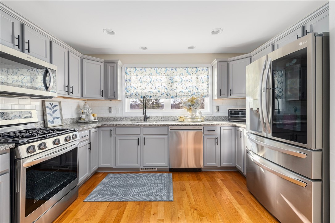 1209 CENTERVILLE Road 5