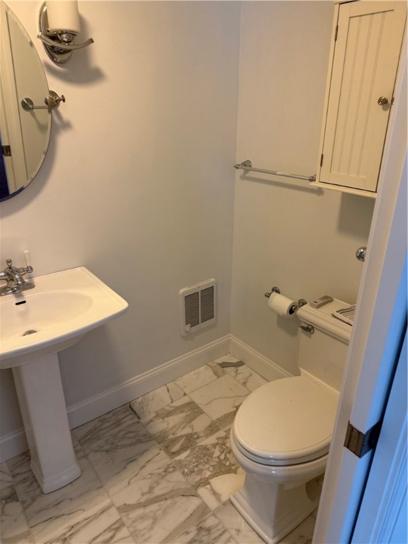 4162 NE Post Road 12