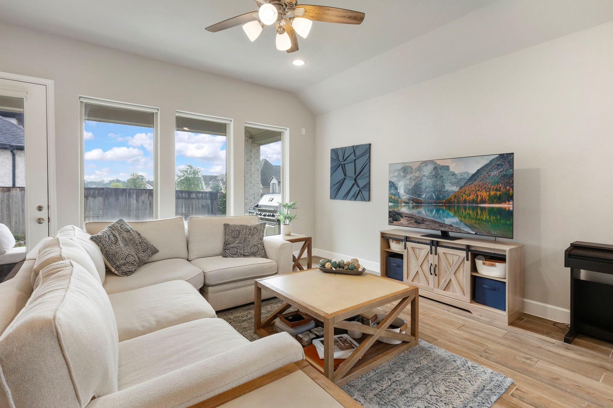 42208 Cubierto Trace