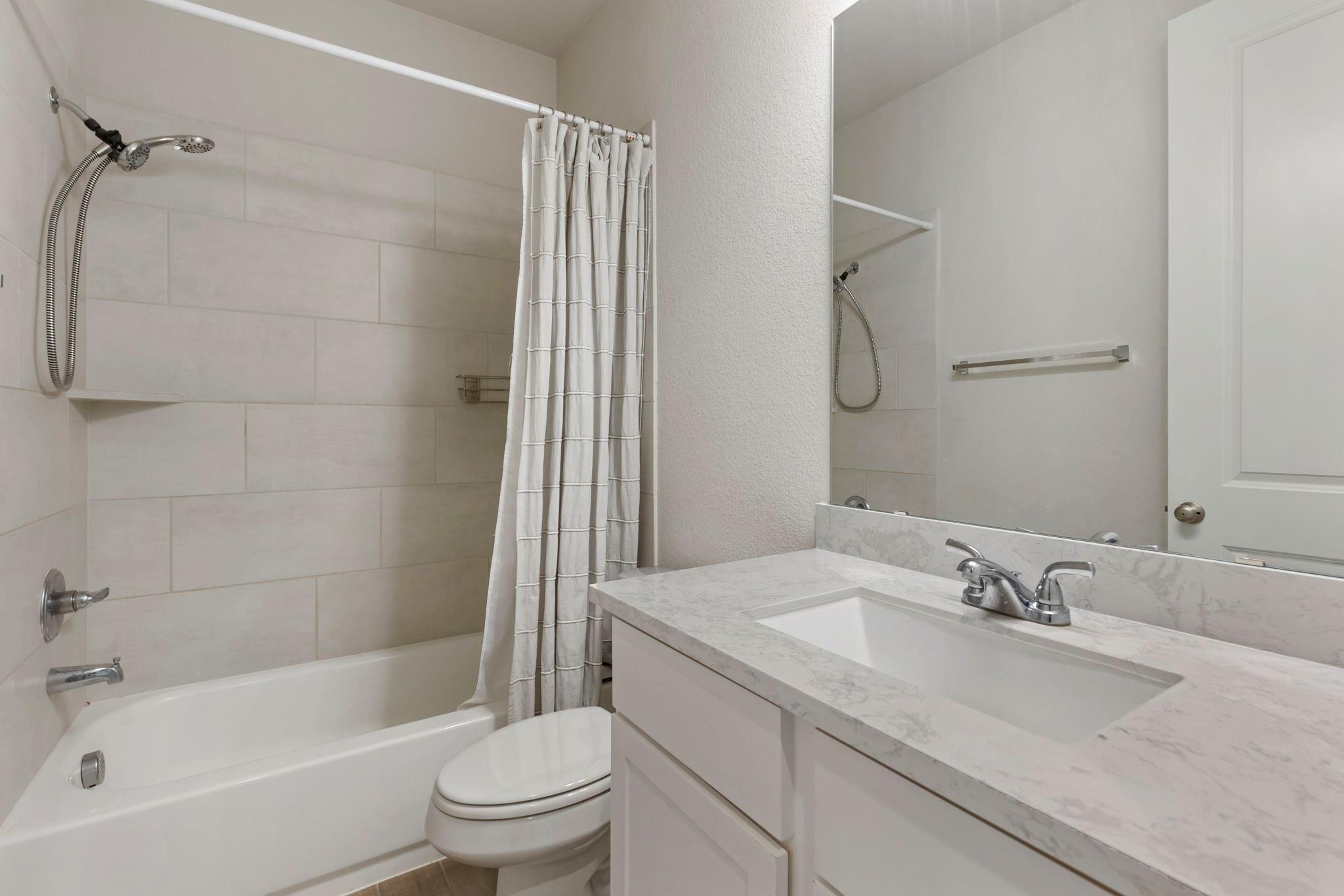 42208 Cubierto Trace