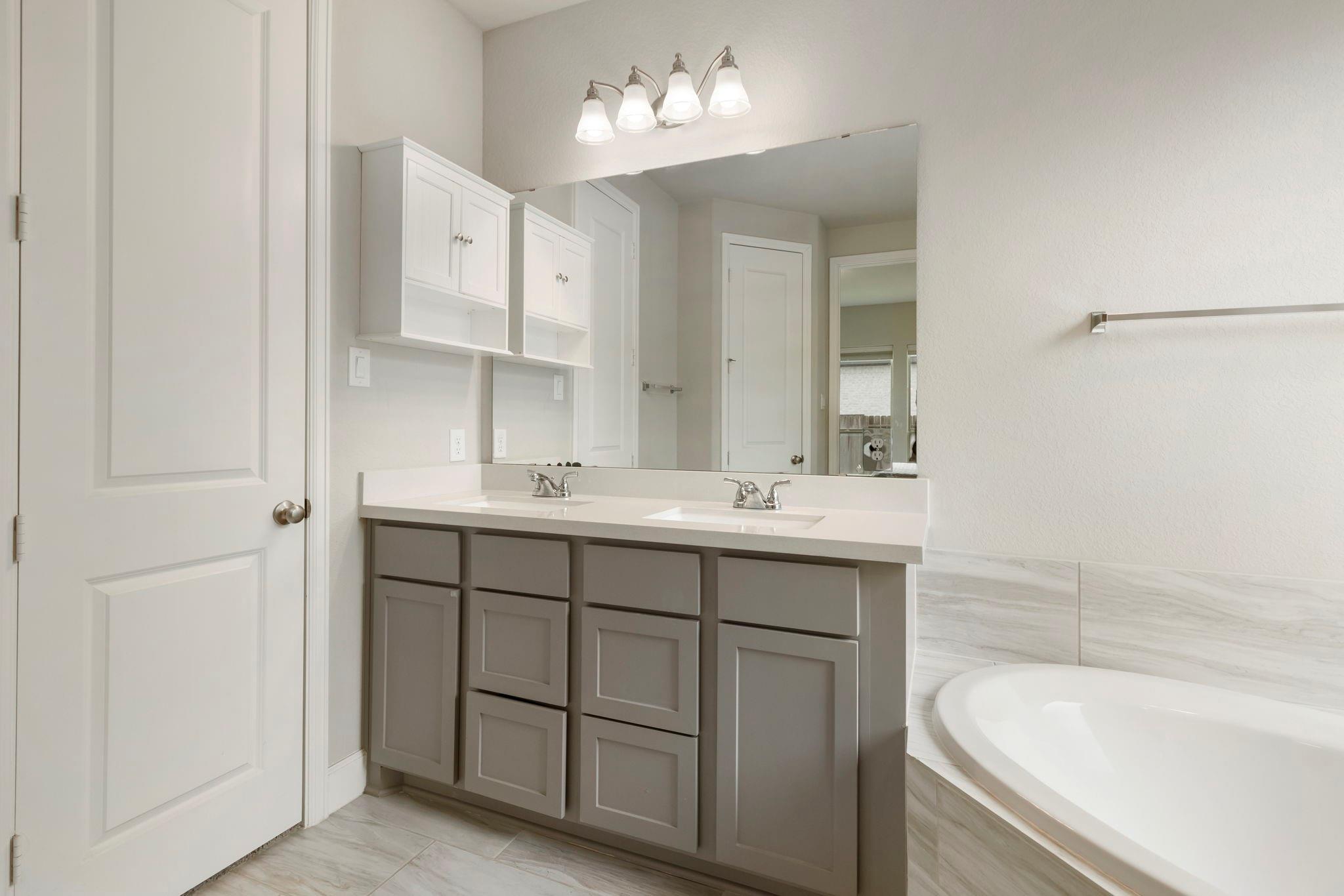 42208 Cubierto Trace