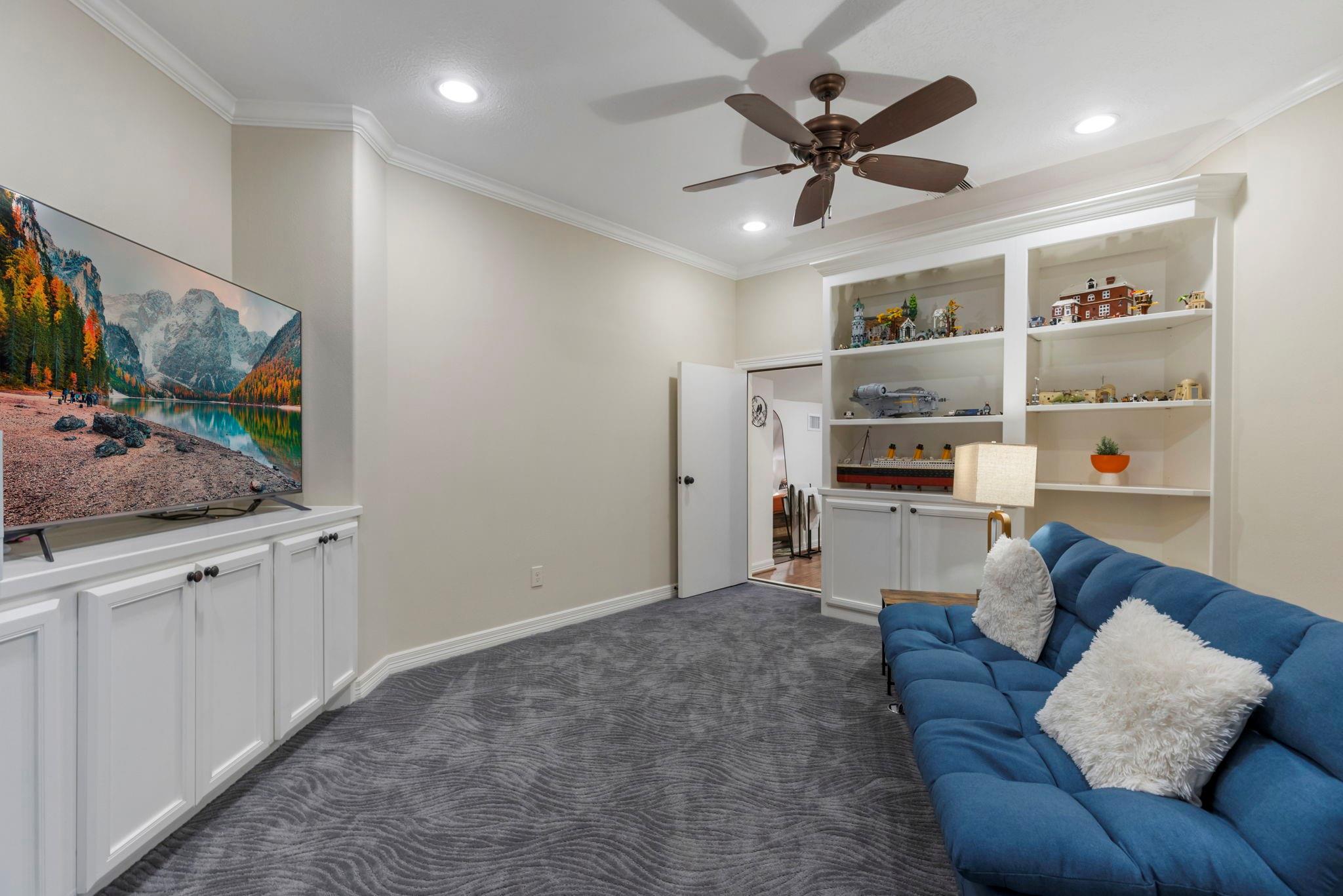 13 Pleasant Shadows Drive