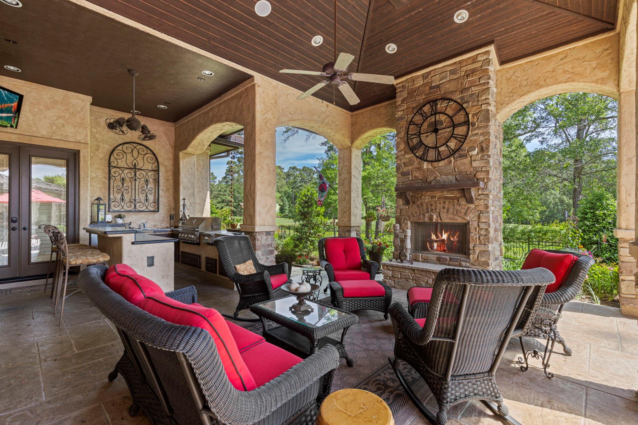 38 Post Shadow Estate Drive