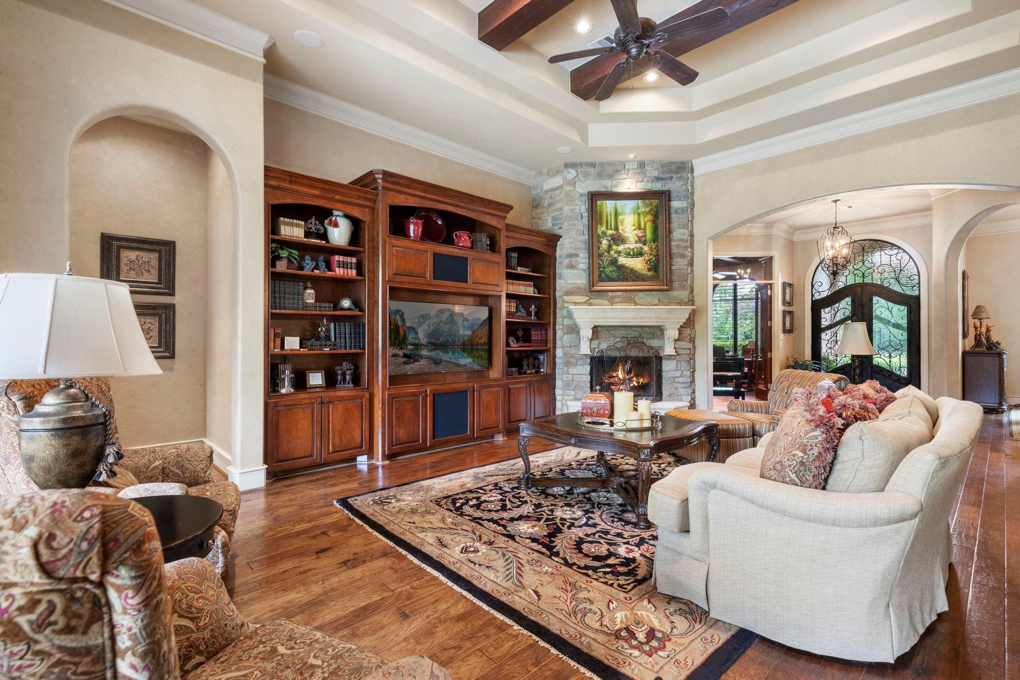 38 Post Shadow Estate Drive