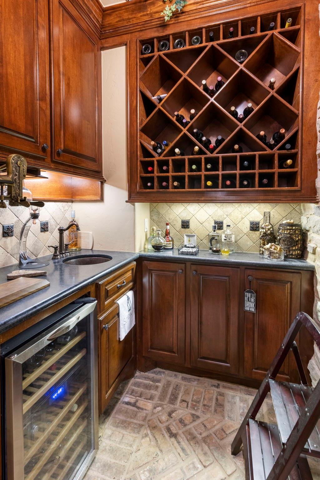 38 Post Shadow Estate Drive