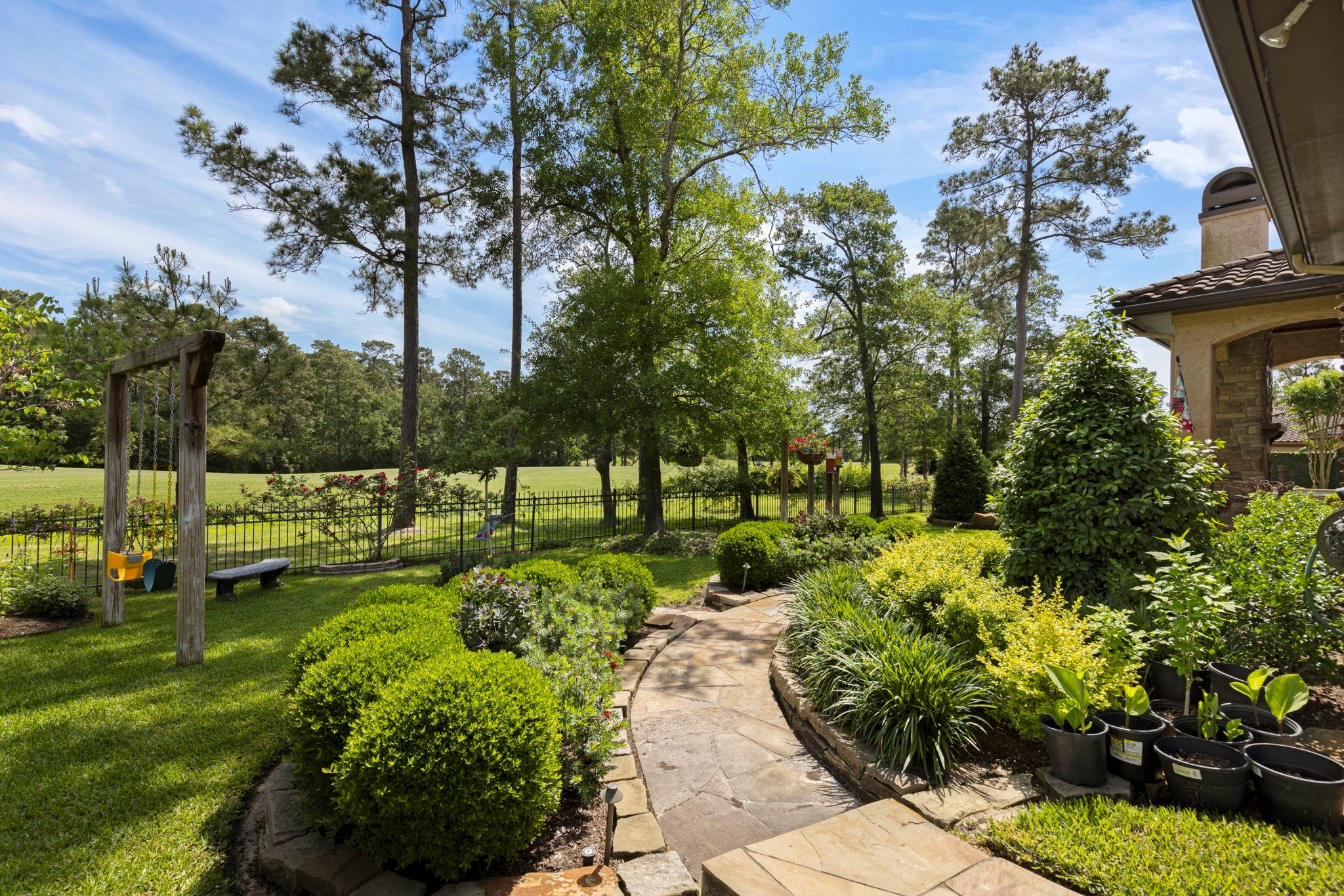 38 Post Shadow Estate Drive