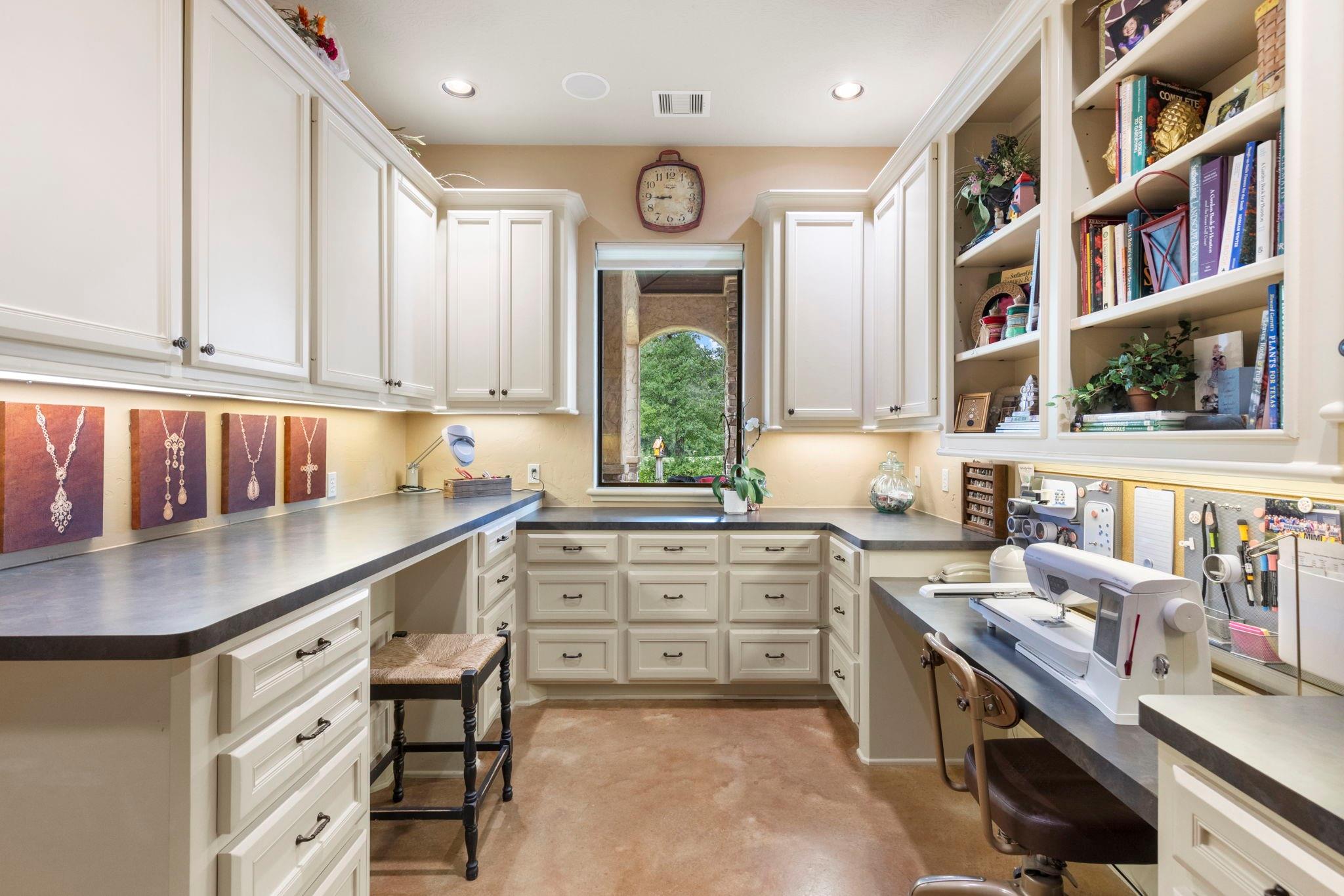 38 Post Shadow Estate Drive