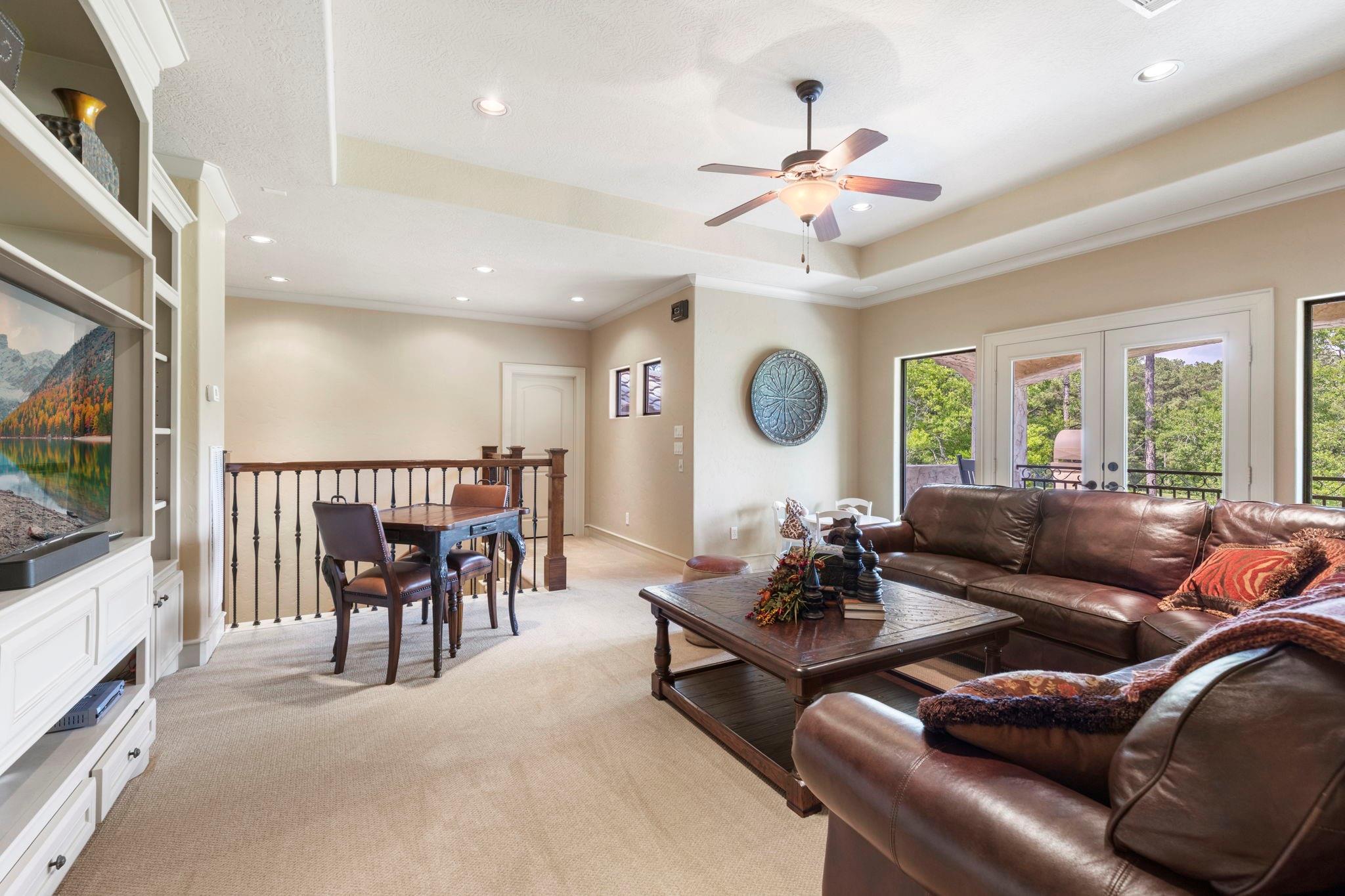 38 Post Shadow Estate Drive