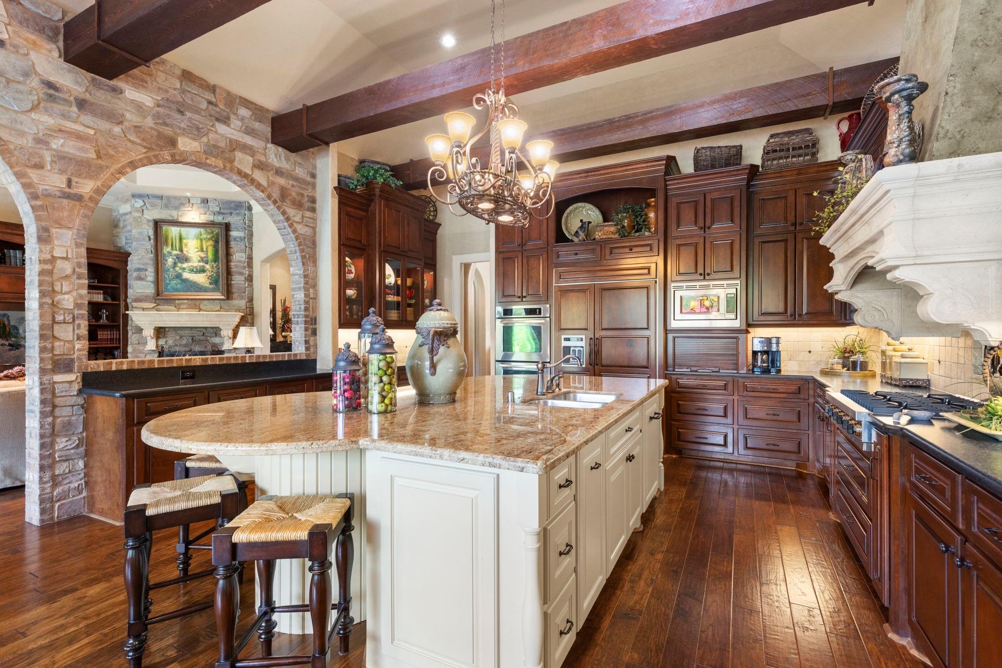 38 Post Shadow Estate Drive