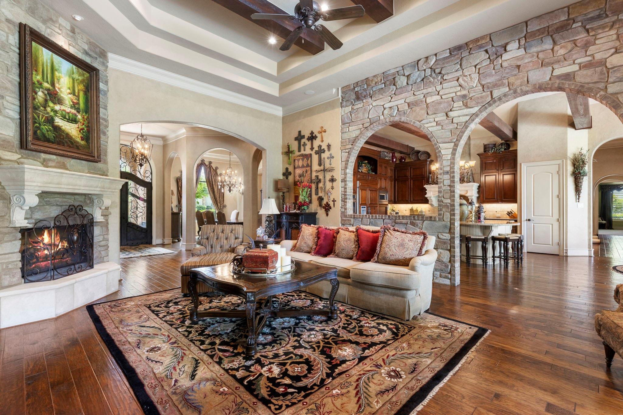 38 Post Shadow Estate Drive