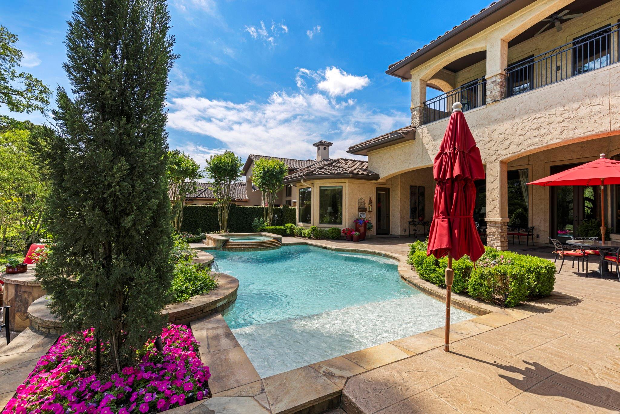 38 Post Shadow Estate Drive