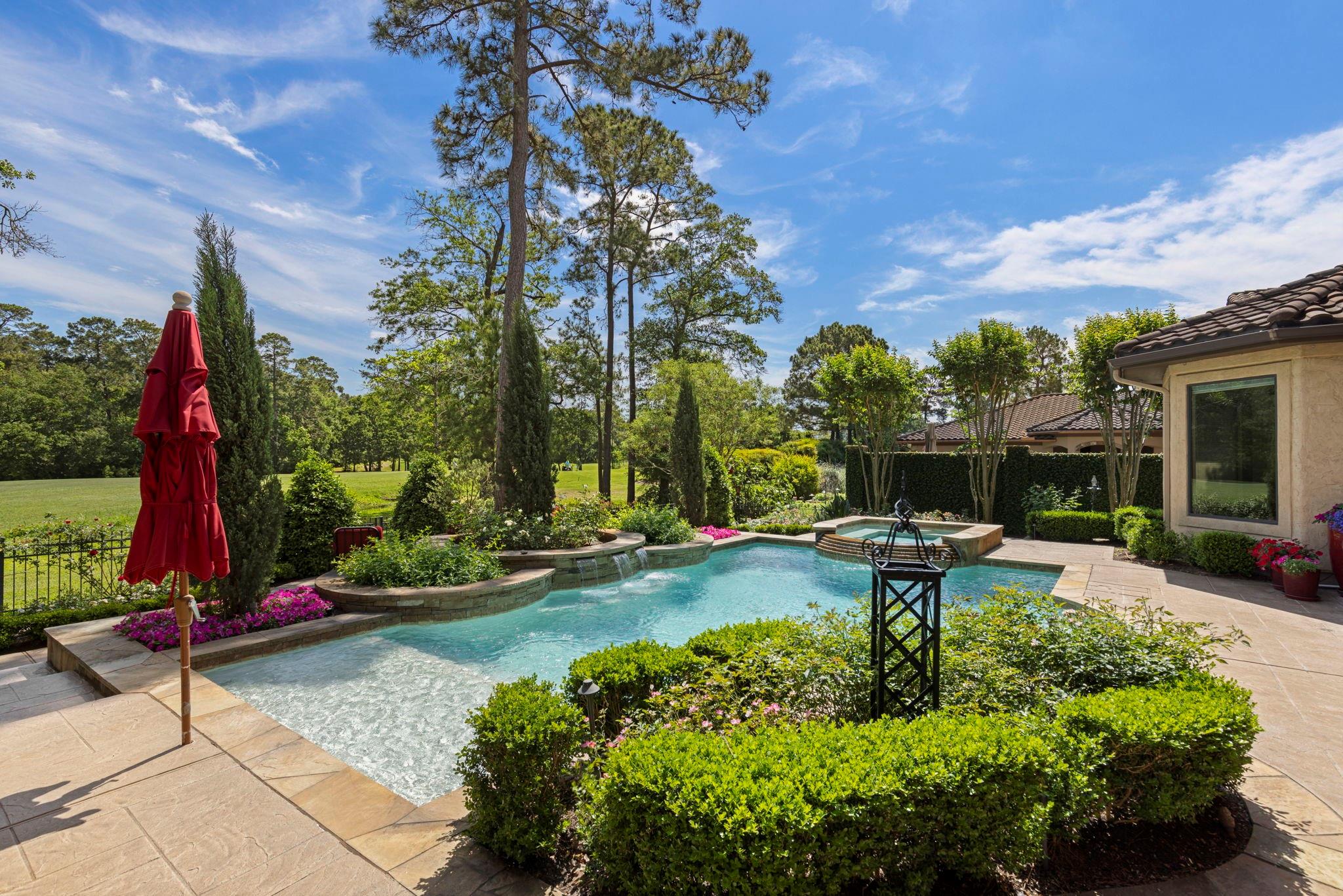 38 Post Shadow Estate Drive