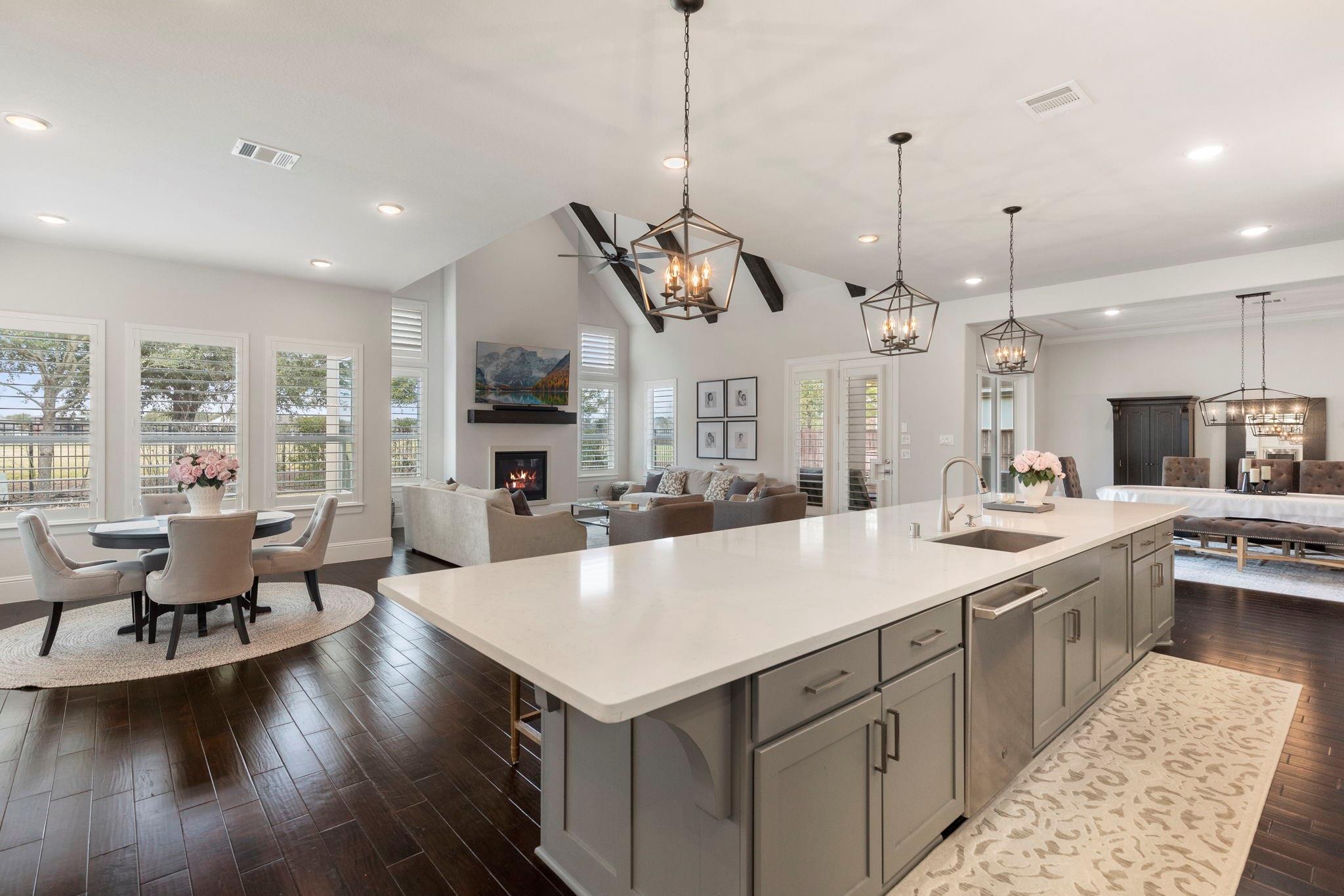 6914 Champion Trail