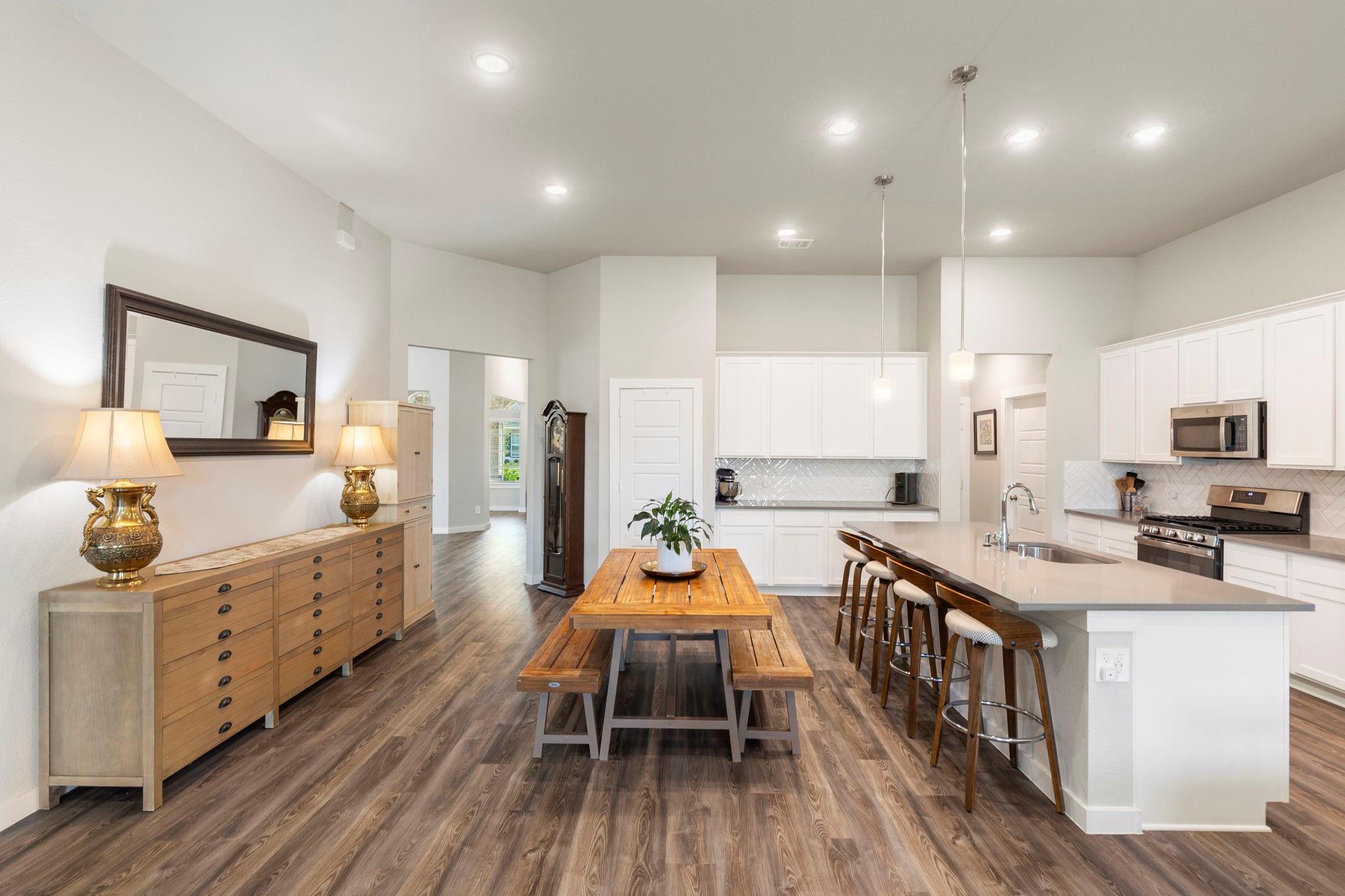 716 Ivory Creek Court