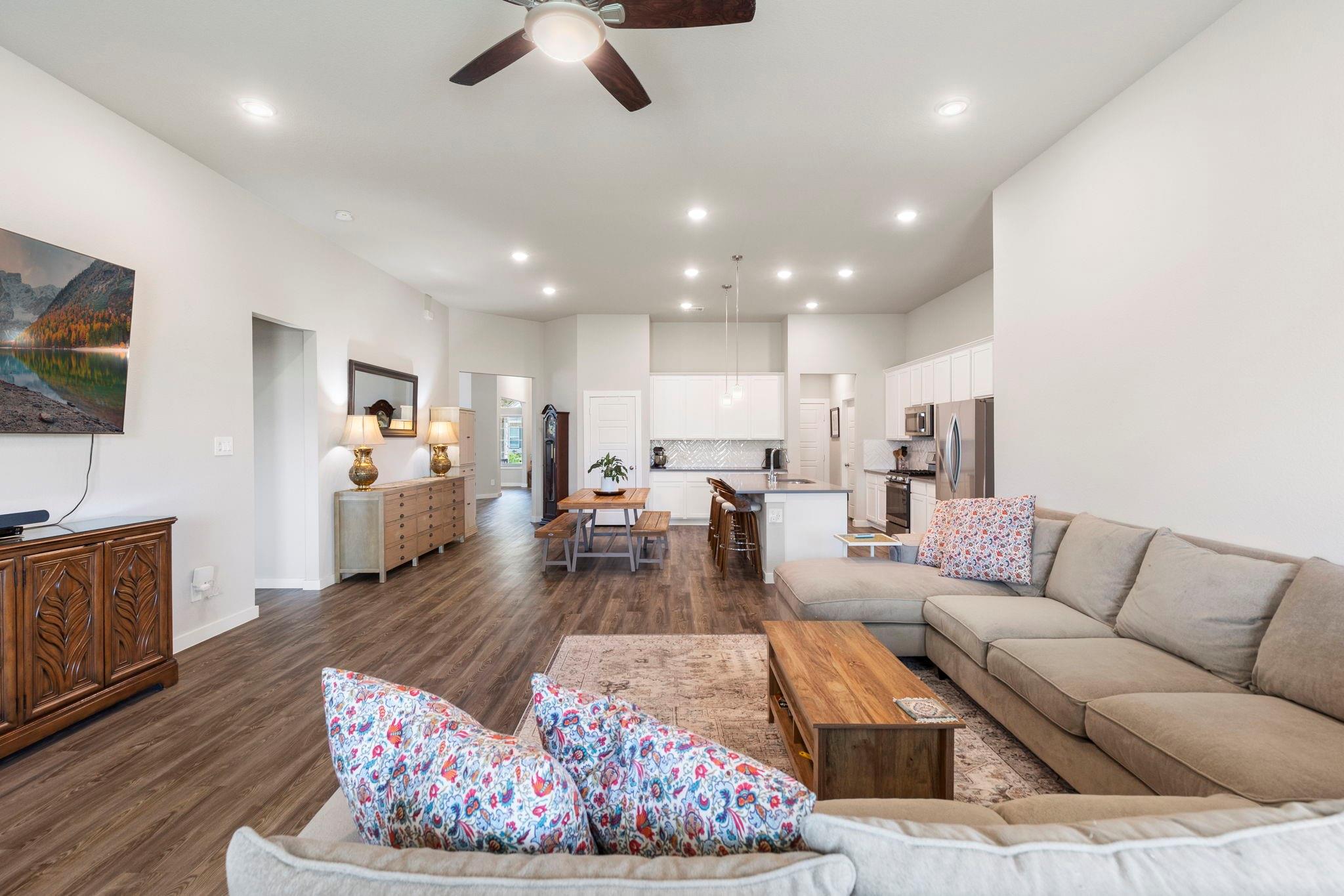 716 Ivory Creek Court