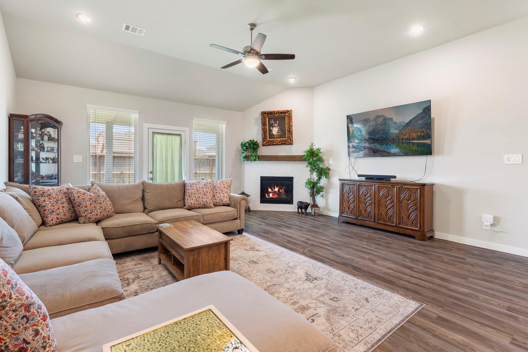 716 Ivory Creek Court