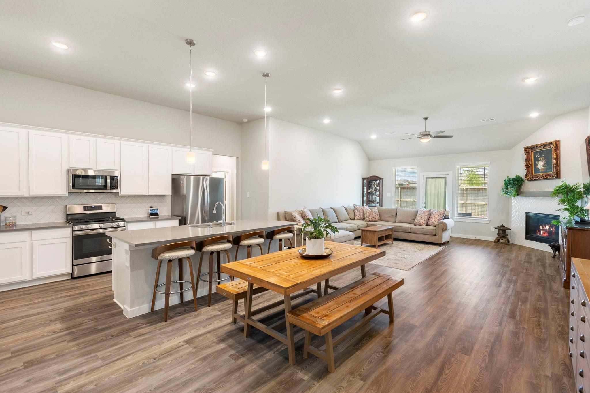 716 Ivory Creek Court