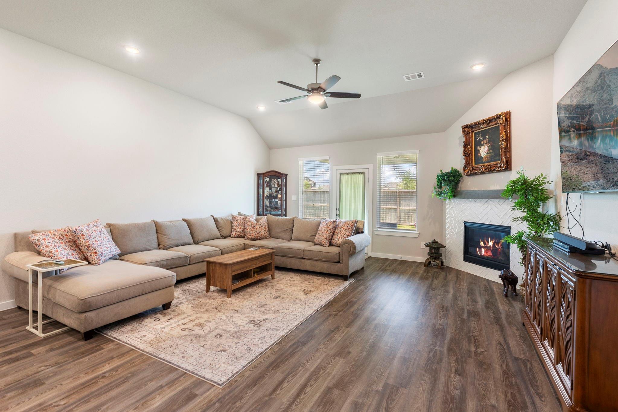 716 Ivory Creek Court