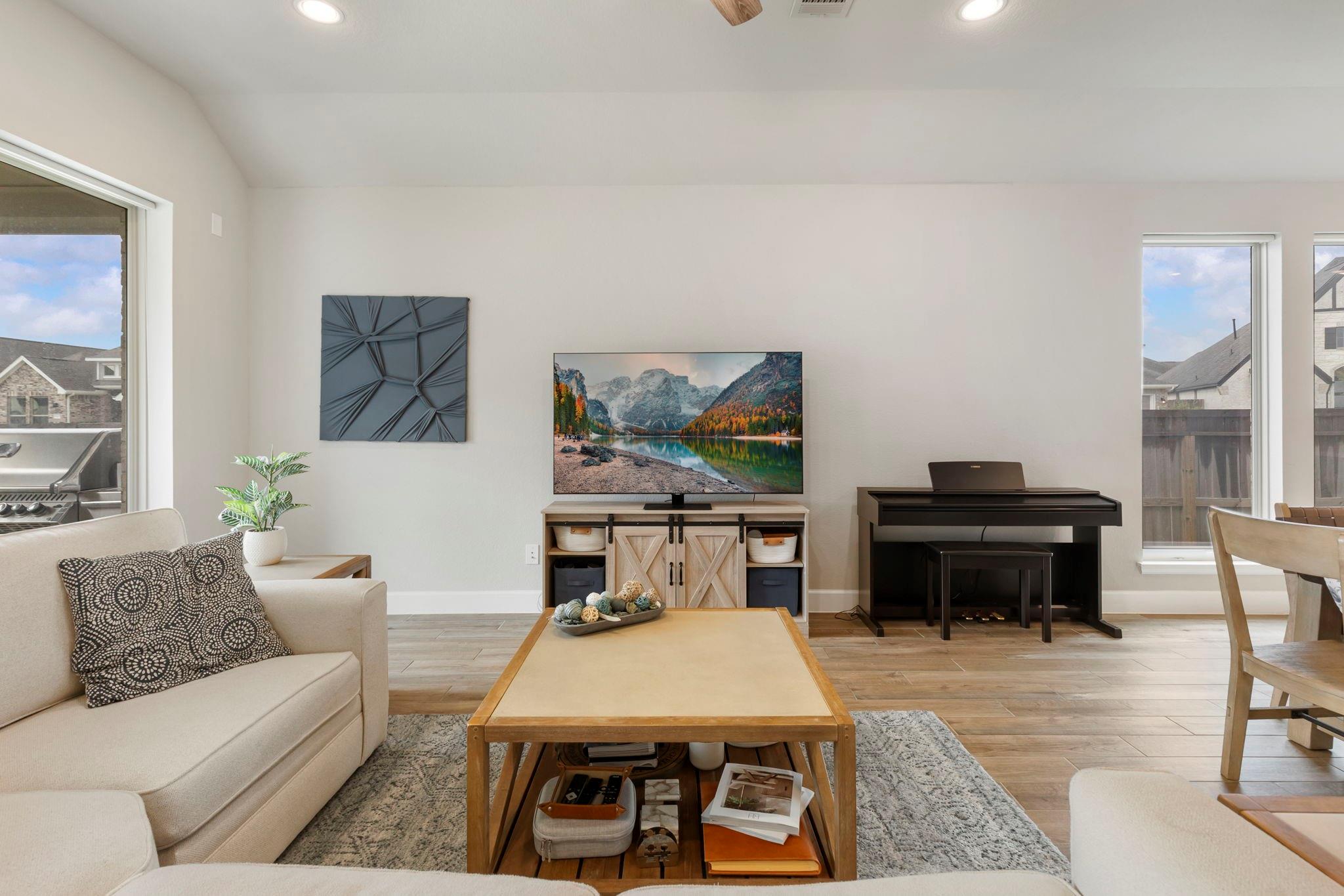 42208 Cubierto Trace