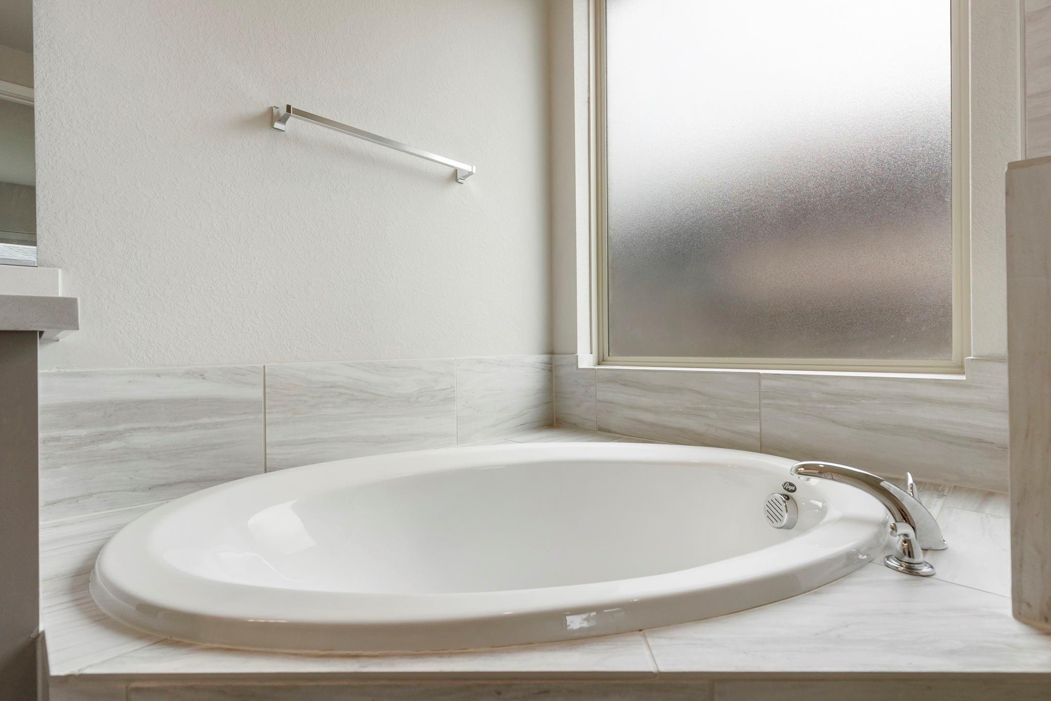 42208 Cubierto Trace