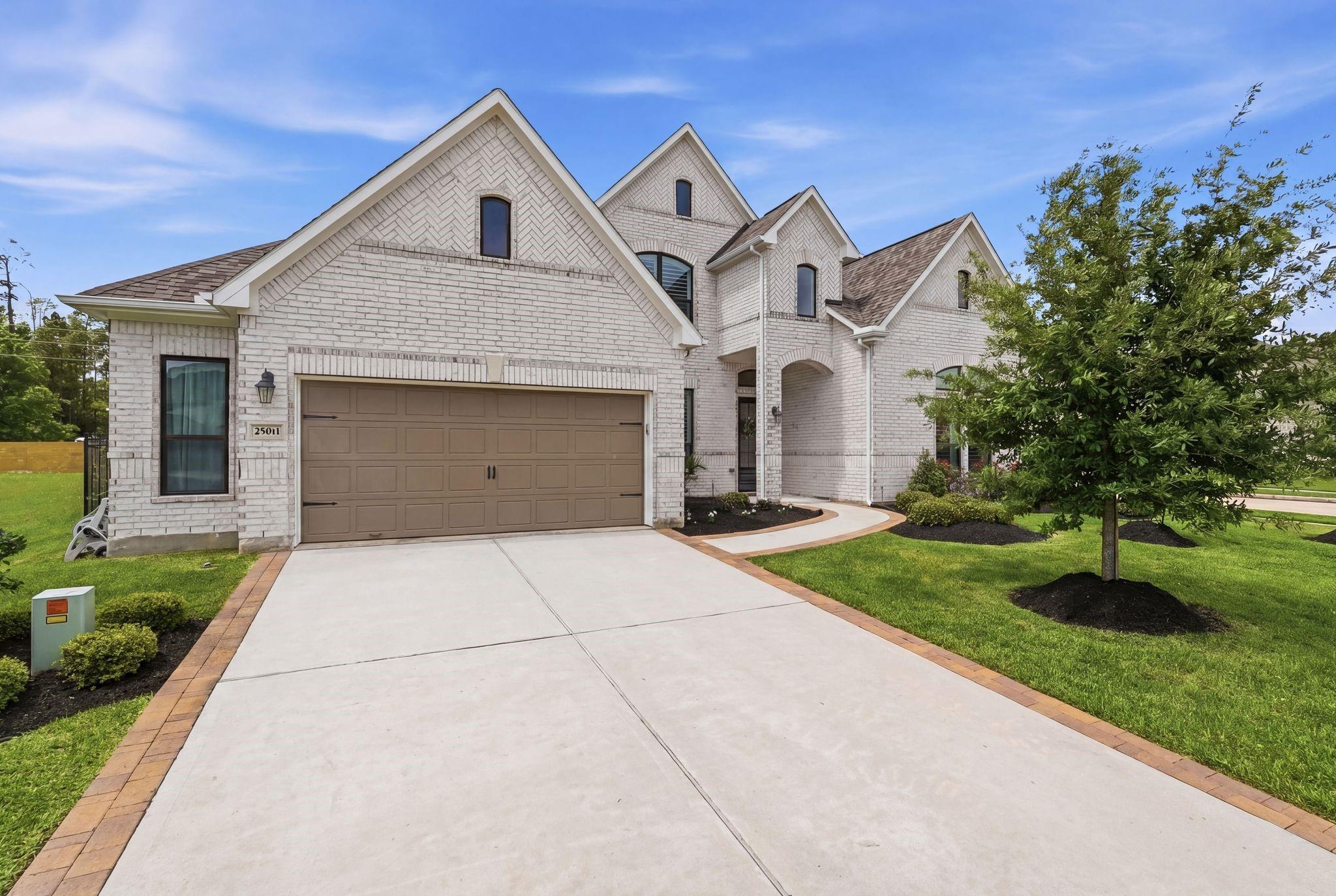 25011 Oxbow Lake Lane