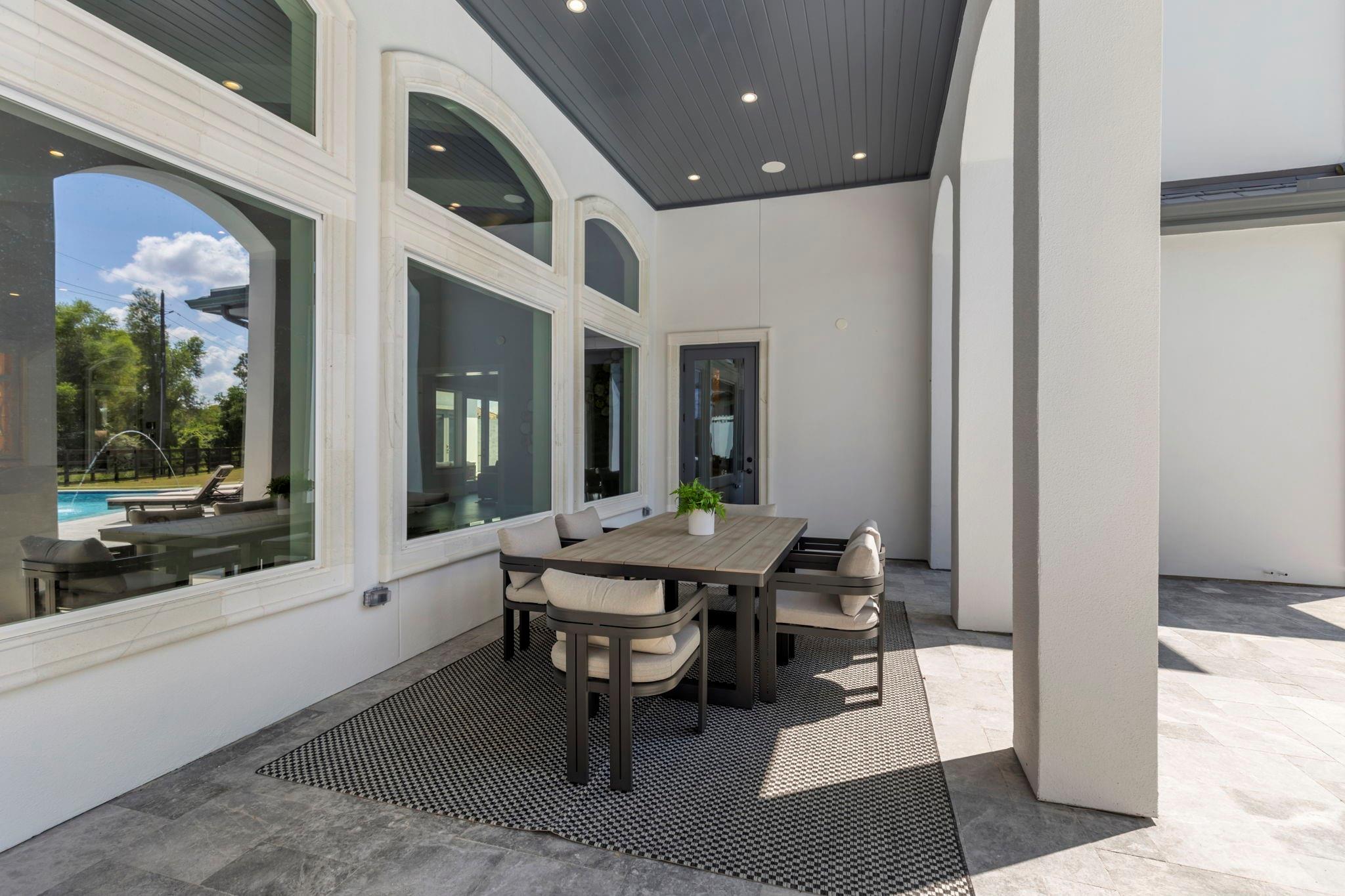 2 Little Sorrell Court