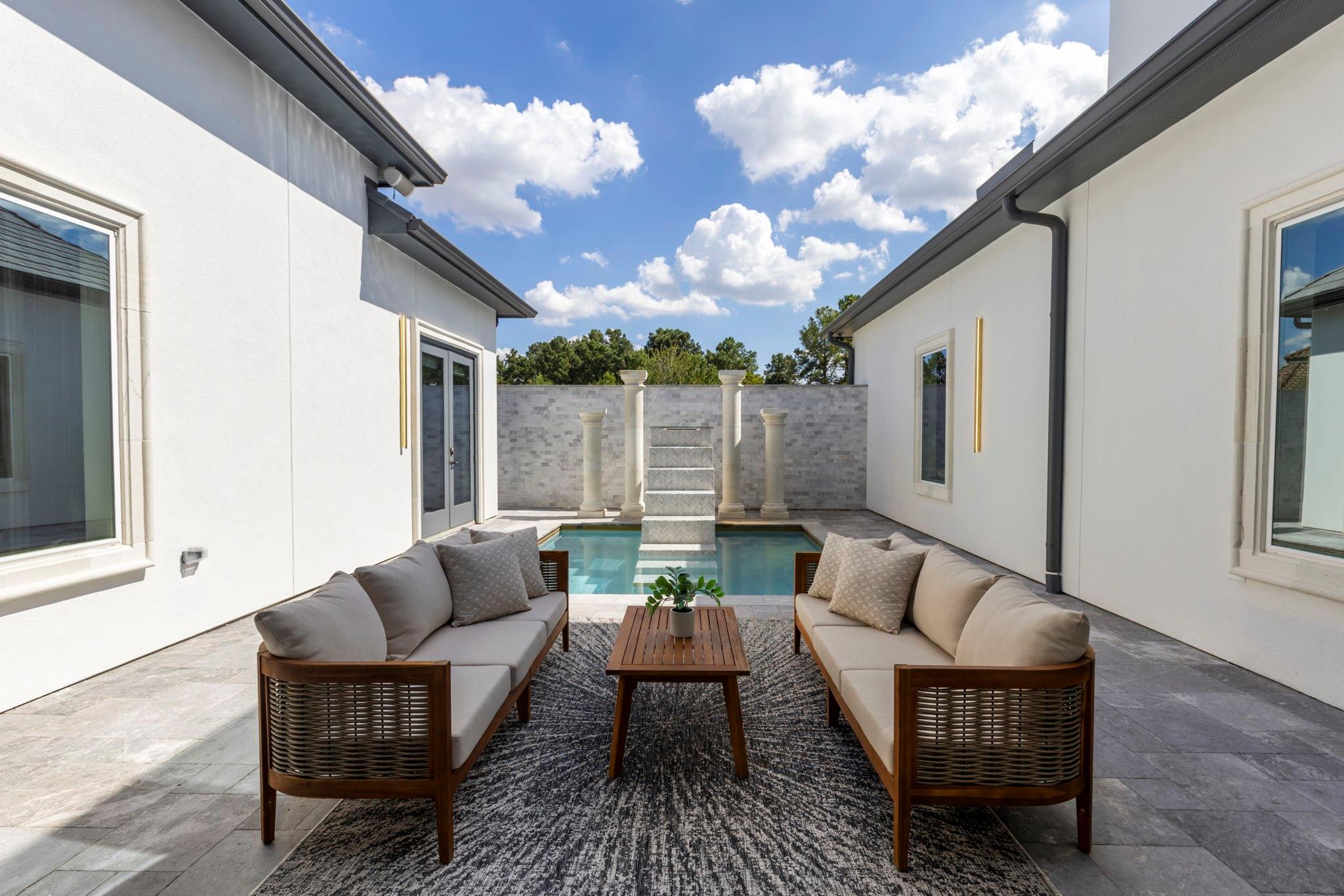 2 Little Sorrell Court