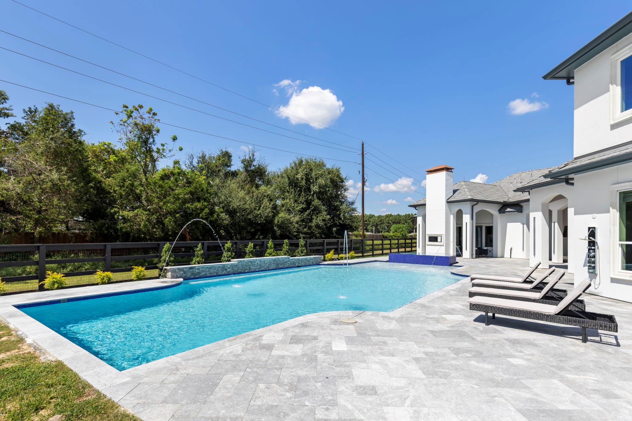 2 Little Sorrell Court