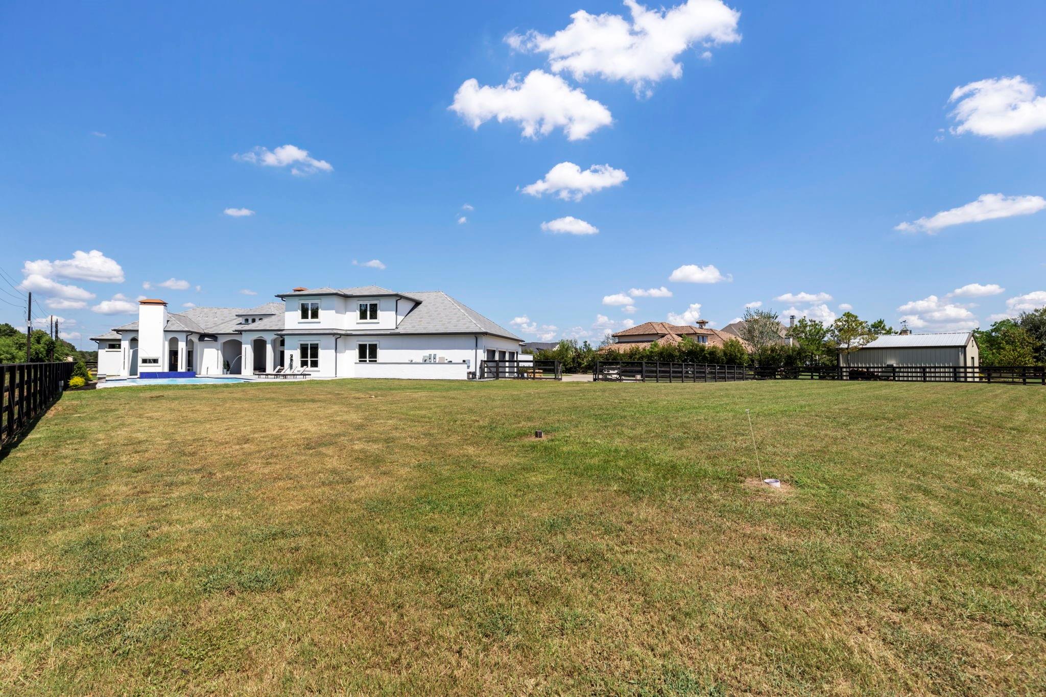 2 Little Sorrell Court