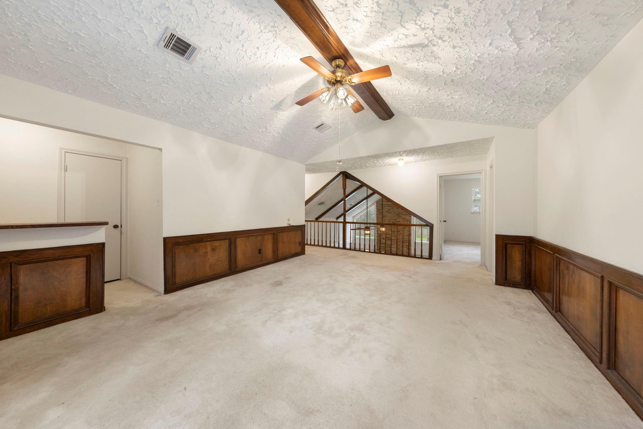 6131 Knollview Drive