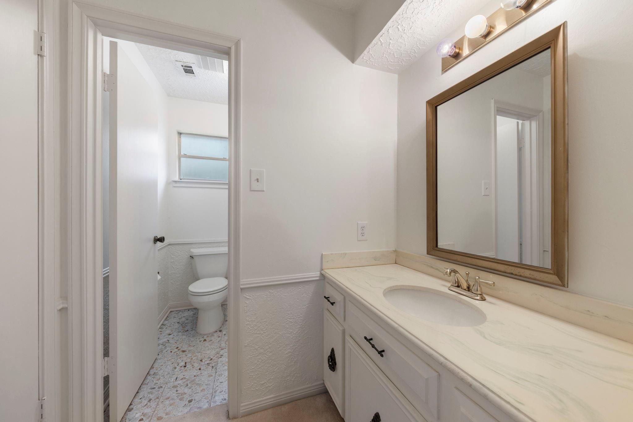 6131 Knollview Drive