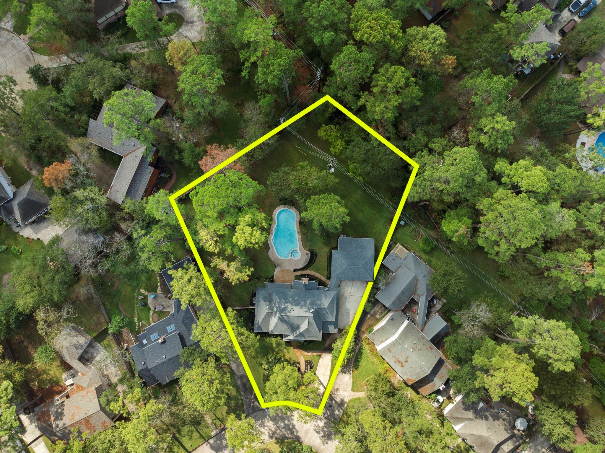 6131 Knollview Drive