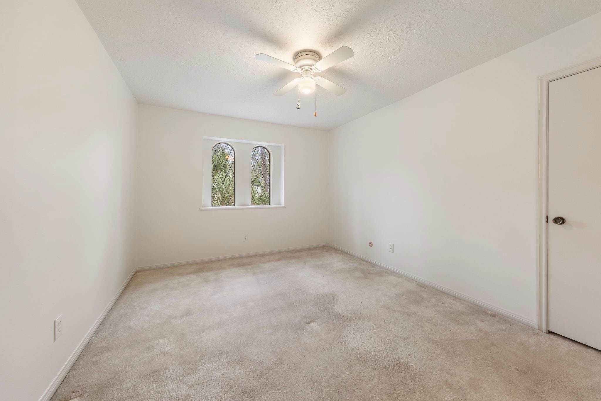 6131 Knollview Drive